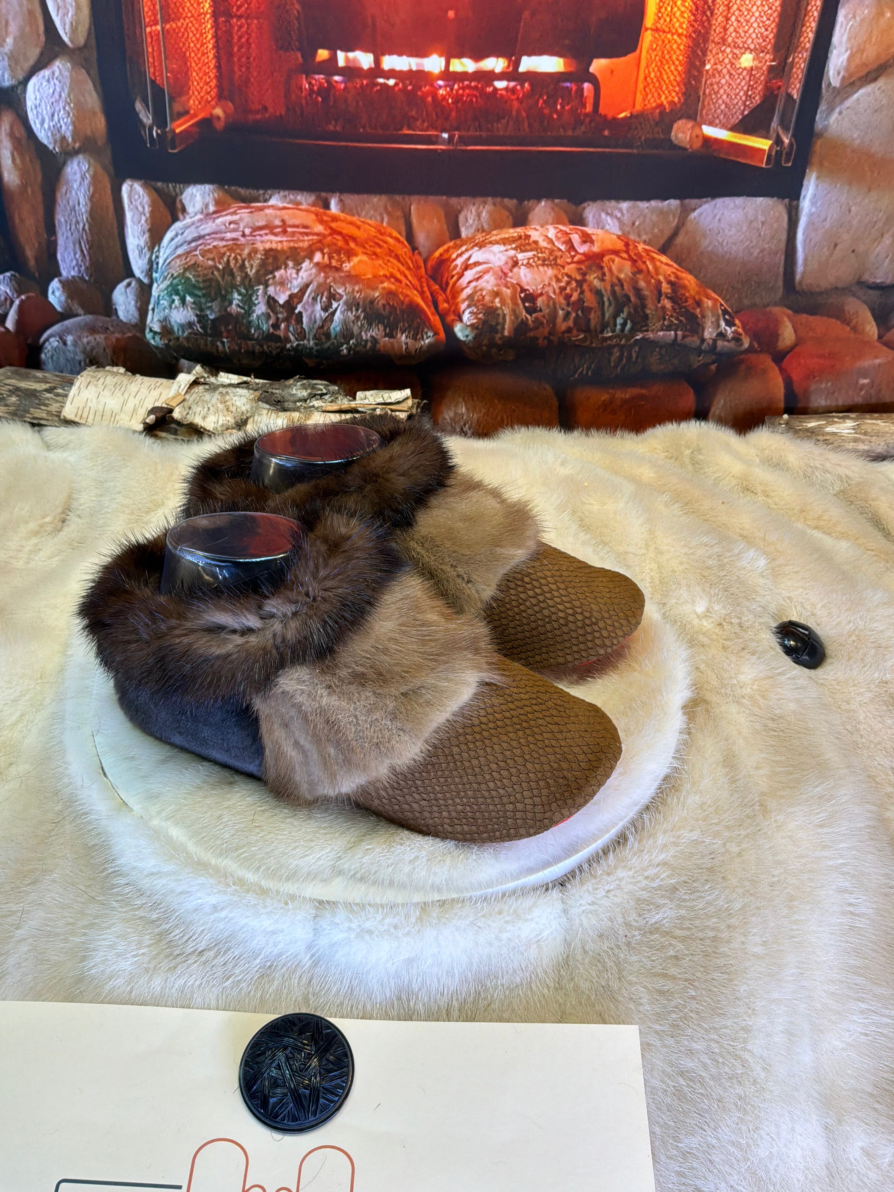 Slipper Aurore pointure 7 femme – Sherling italien & cuir recyclé, pièce unique faite à la main au Québec