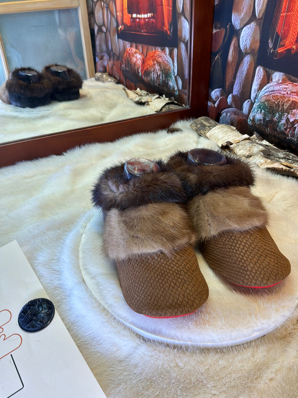 Slipper Aurore pointure 7 femme – Sherling italien & cuir recyclé, pièce unique faite à la main au Québec