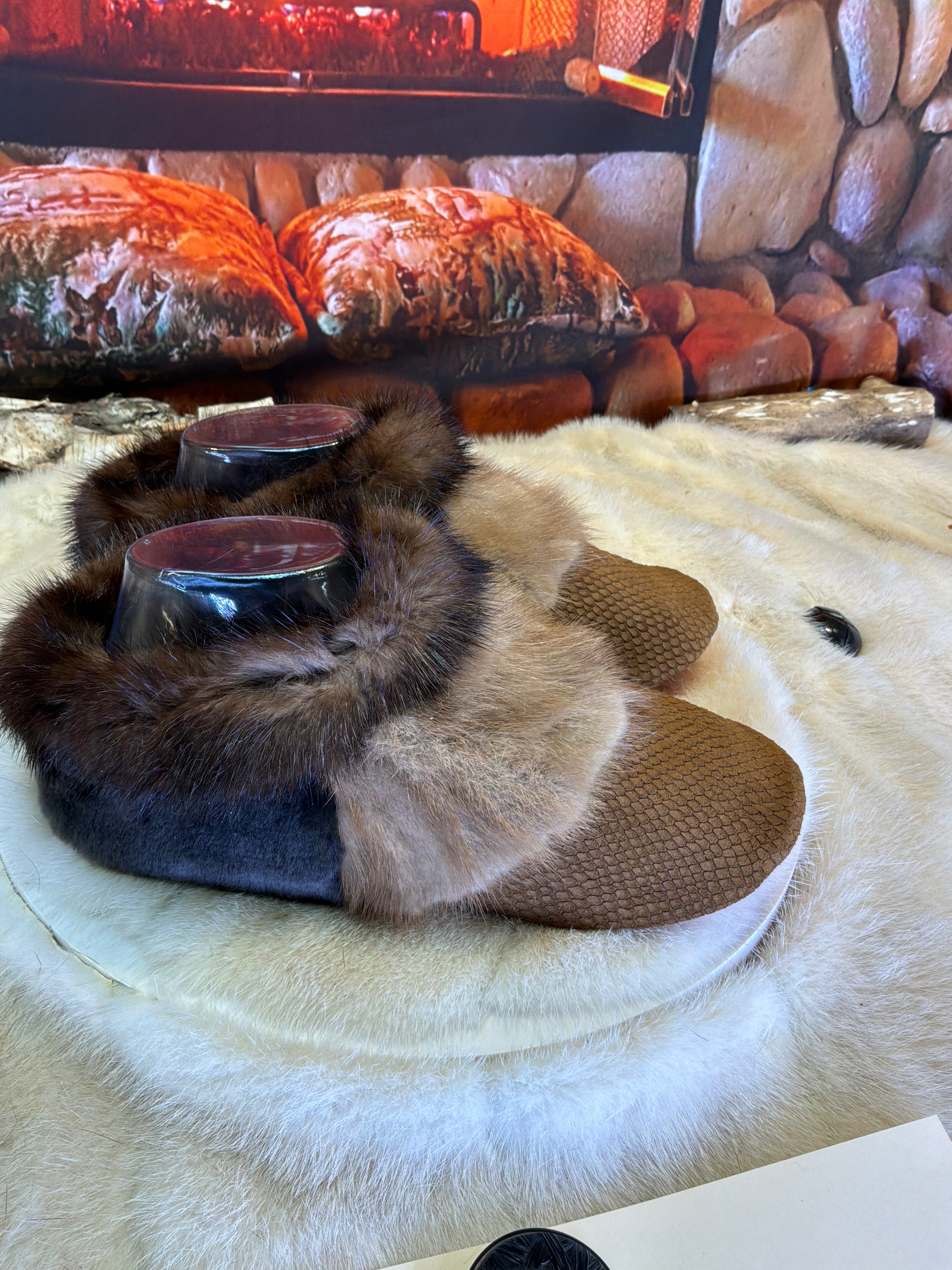 Slipper Aurore pointure 7 femme – Sherling italien & cuir recyclé, pièce unique faite à la main au Québec
