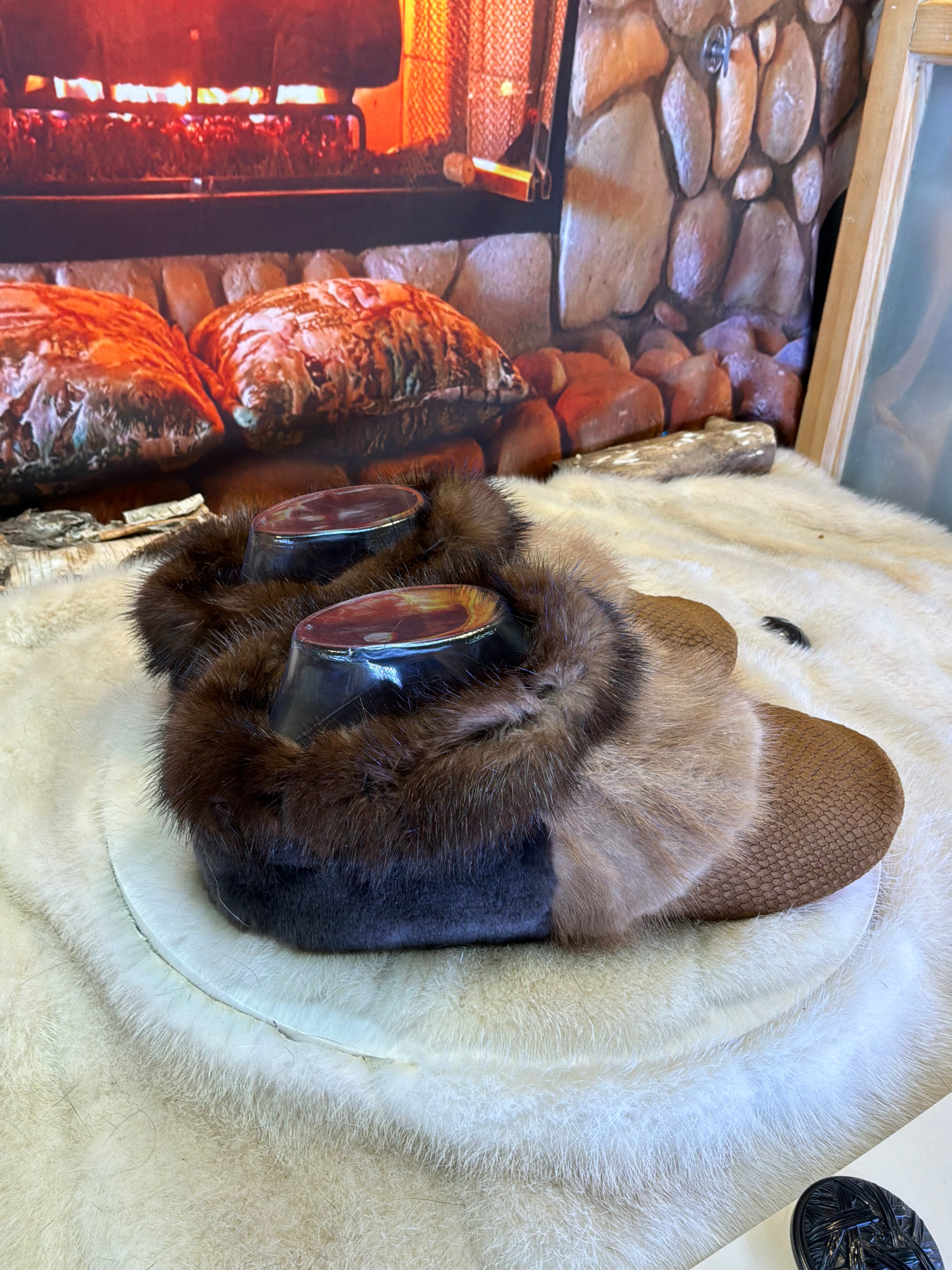 Slipper Aurore pointure 7 femme – Sherling italien & cuir recyclé, pièce unique faite à la main au Québec