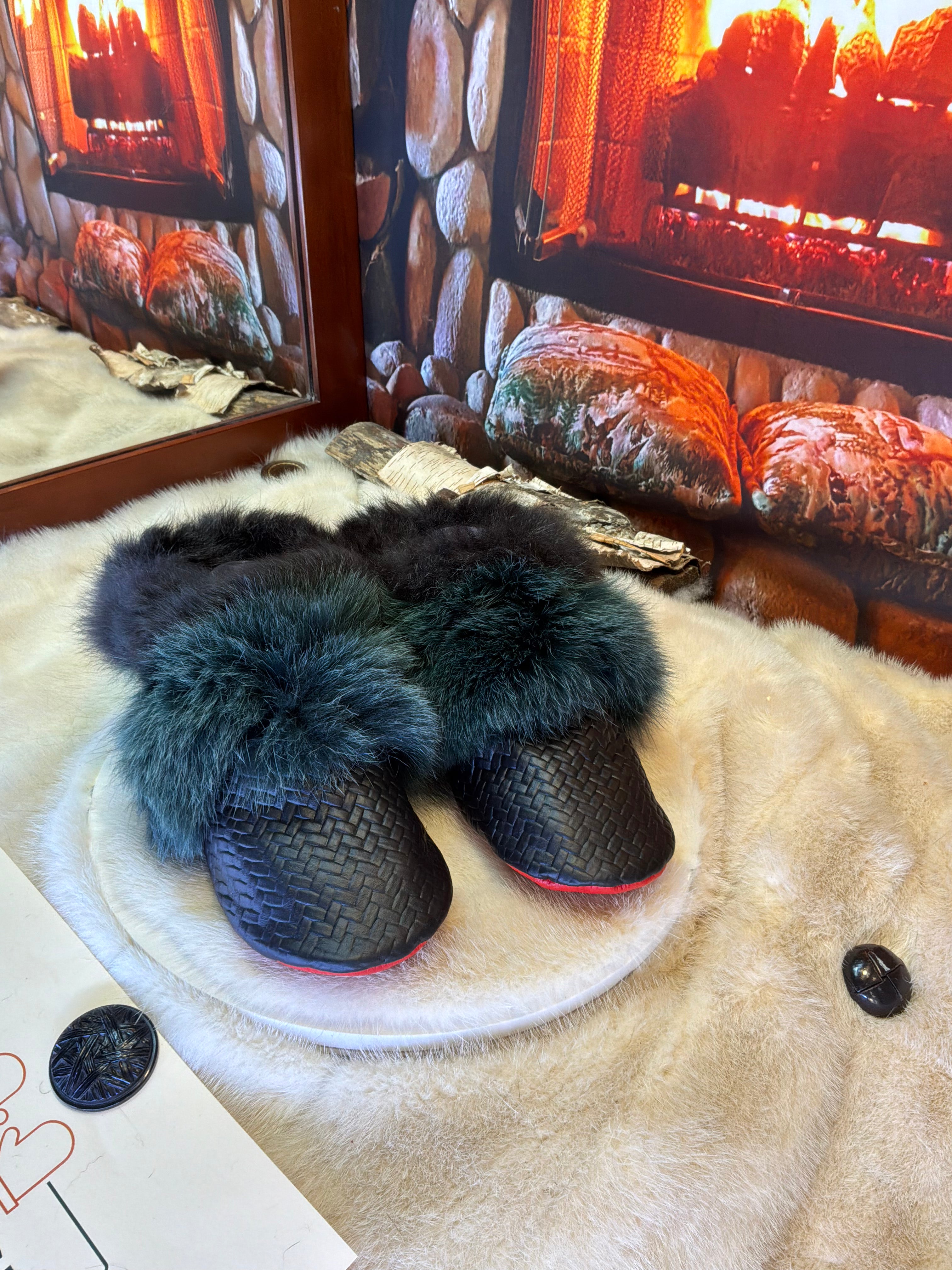 Slipper Mariette pointure 8 femme – Sherling italien & cuir recyclé, pièce unique faite à la main au Québec