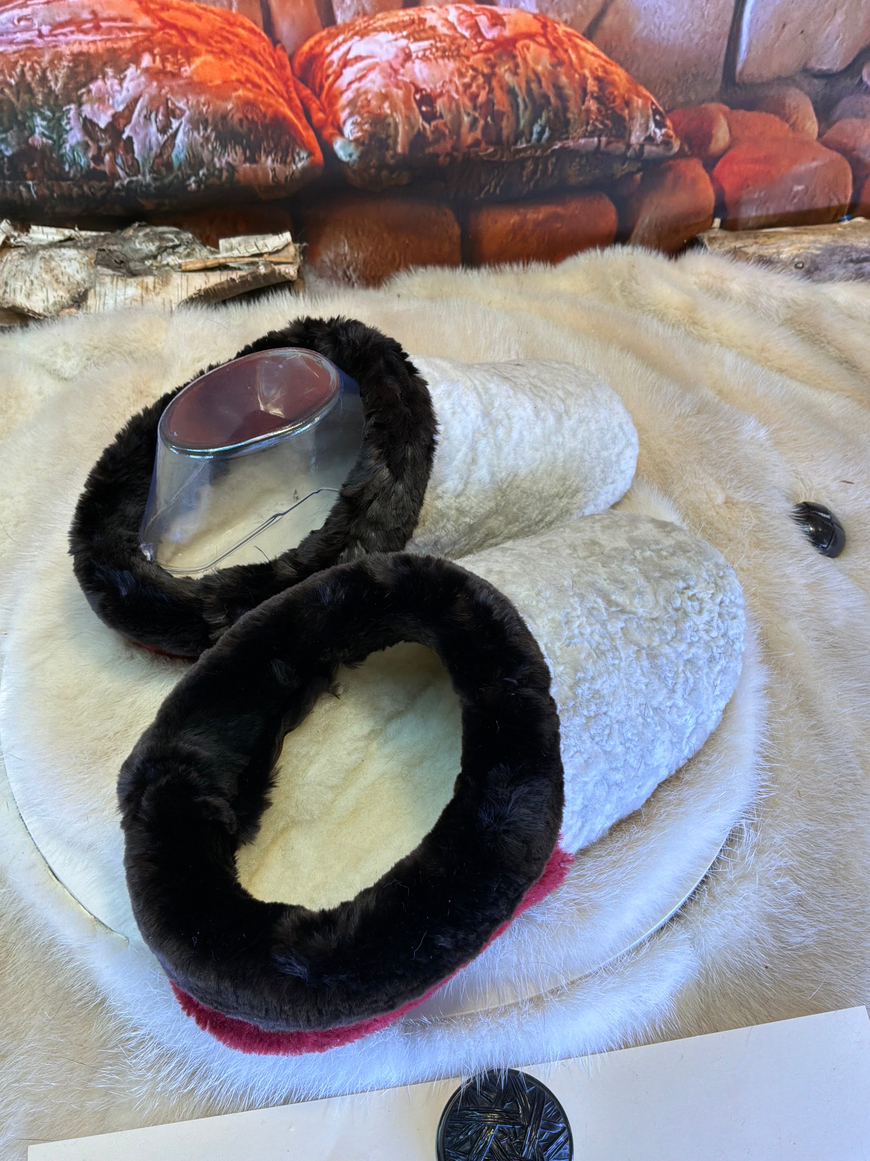 Slipper Irma pointure 7 femme – Sherling italien & cuir recyclé, pièce unique faite à la main au Québec