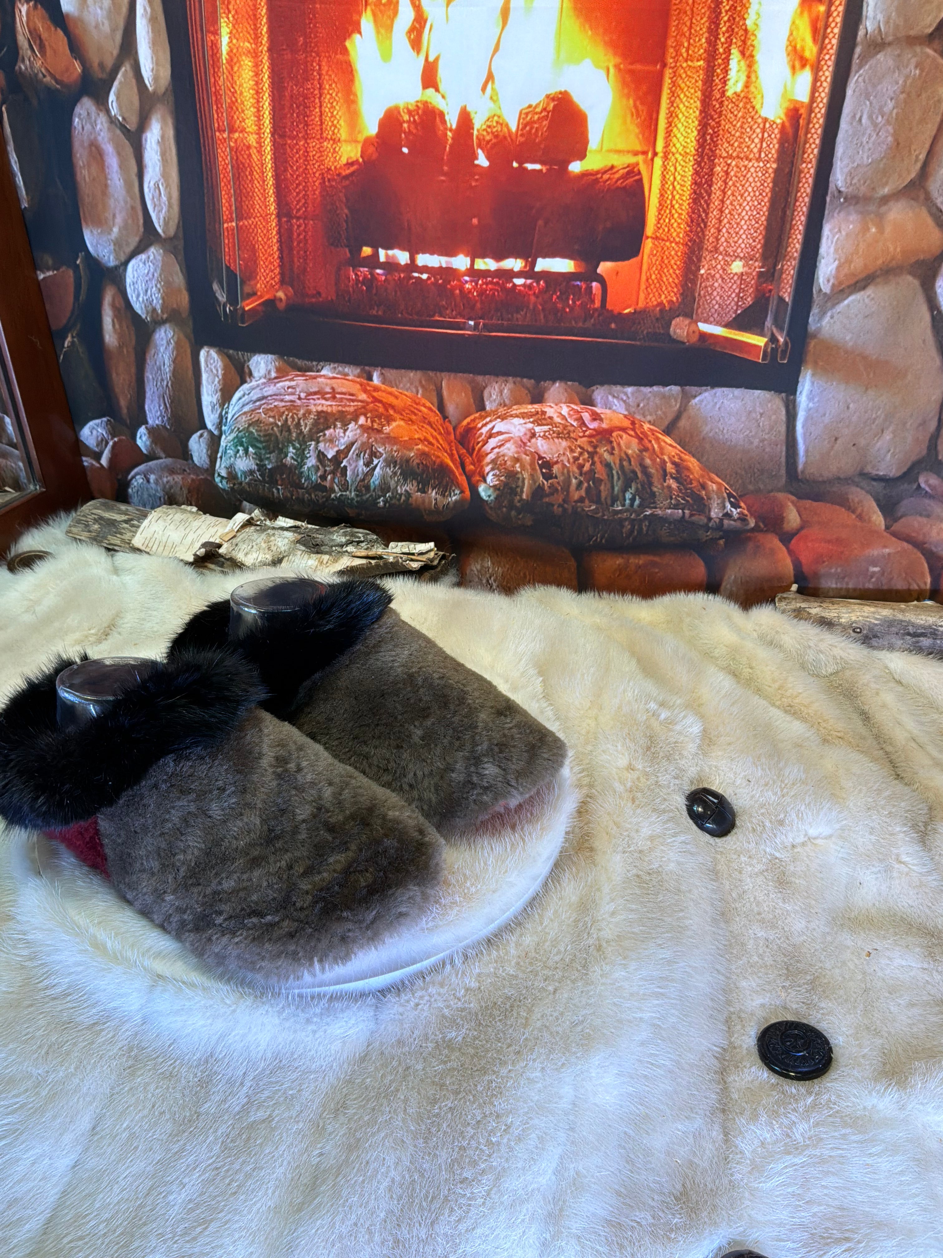 Slipper Pierrette pointure 7 femme – Sherling italien & cuir recyclé, pièce unique faite à la main au Québec