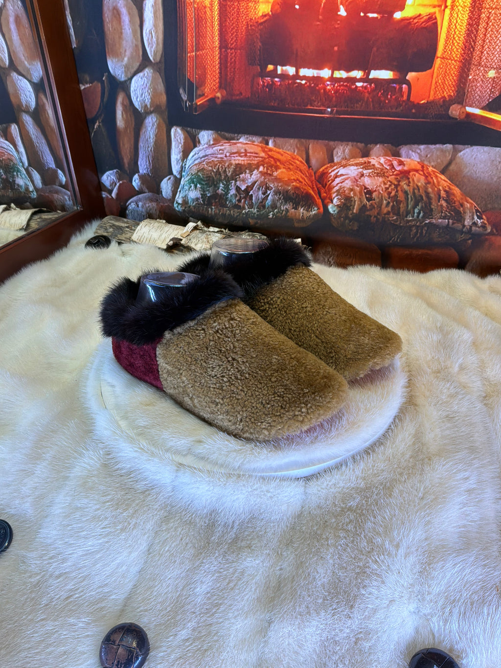 Slipper Jacynthe pointure 7 femme – Sherling italien & cuir recyclé, pièce unique faite à la main au Québec