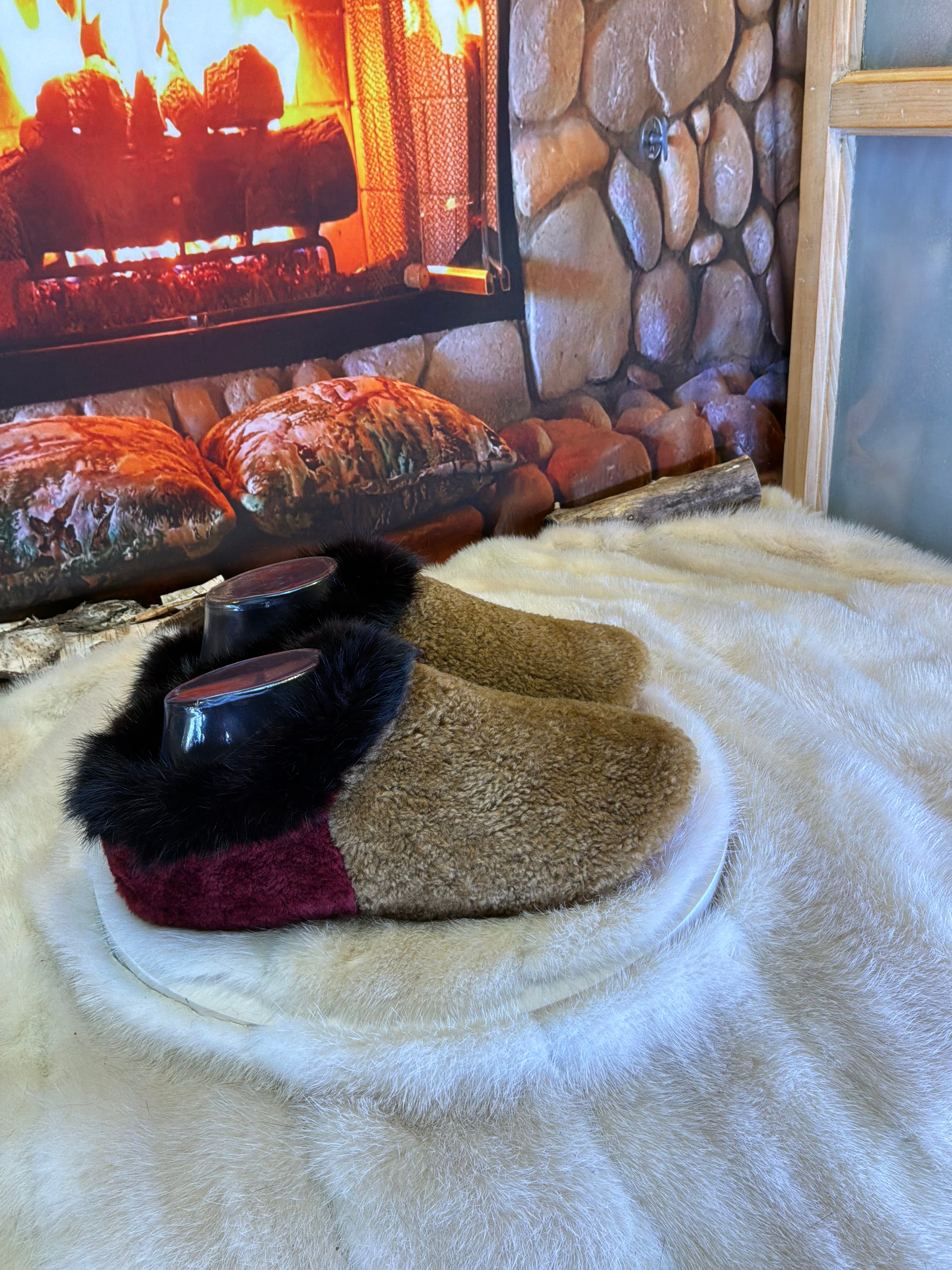 Slipper Jacynthe pointure 7 femme – Sherling italien & cuir recyclé, pièce unique faite à la main au Québec