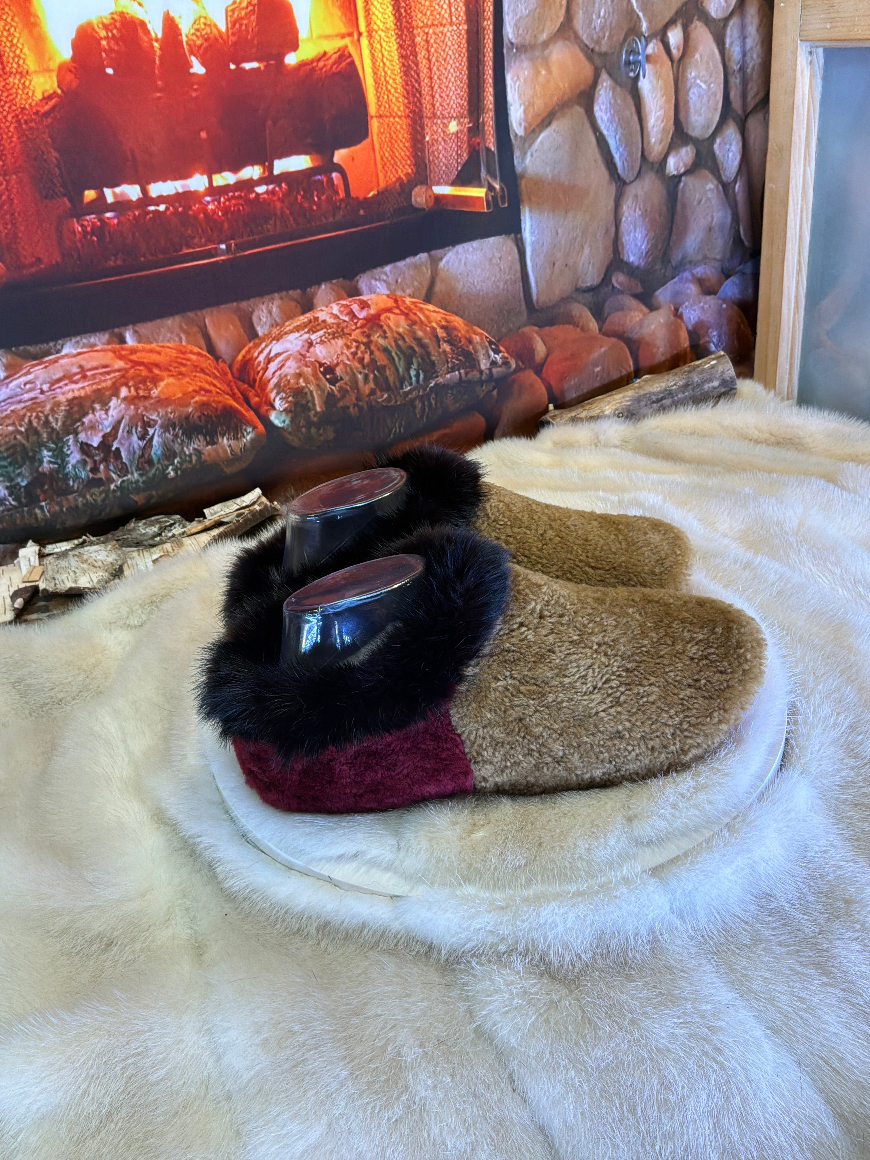 Slipper Jacynthe pointure 7 femme – Sherling italien & cuir recyclé, pièce unique faite à la main au Québec