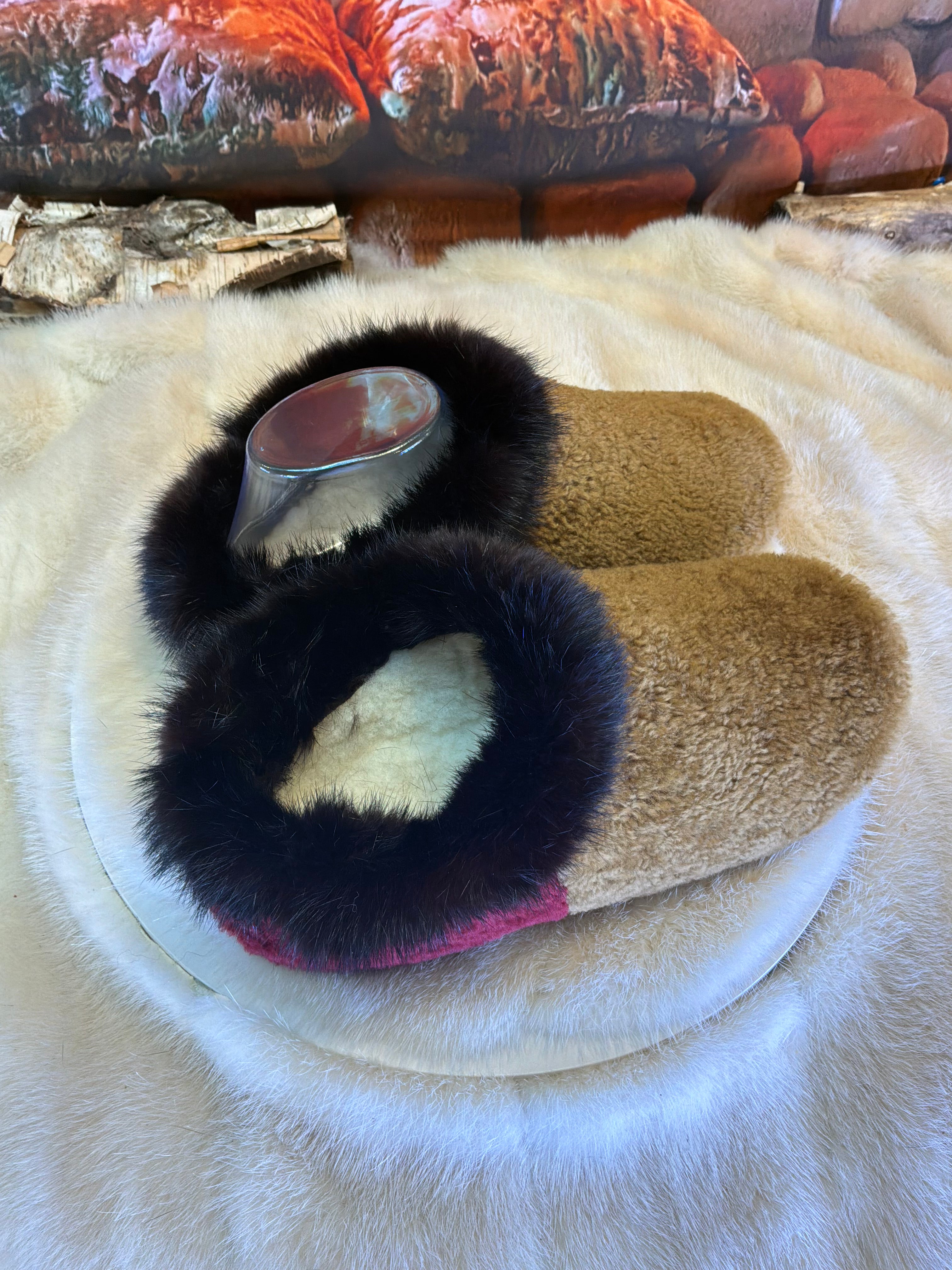 Slipper Jacynthe pointure 7 femme – Sherling italien & cuir recyclé, pièce unique faite à la main au Québec