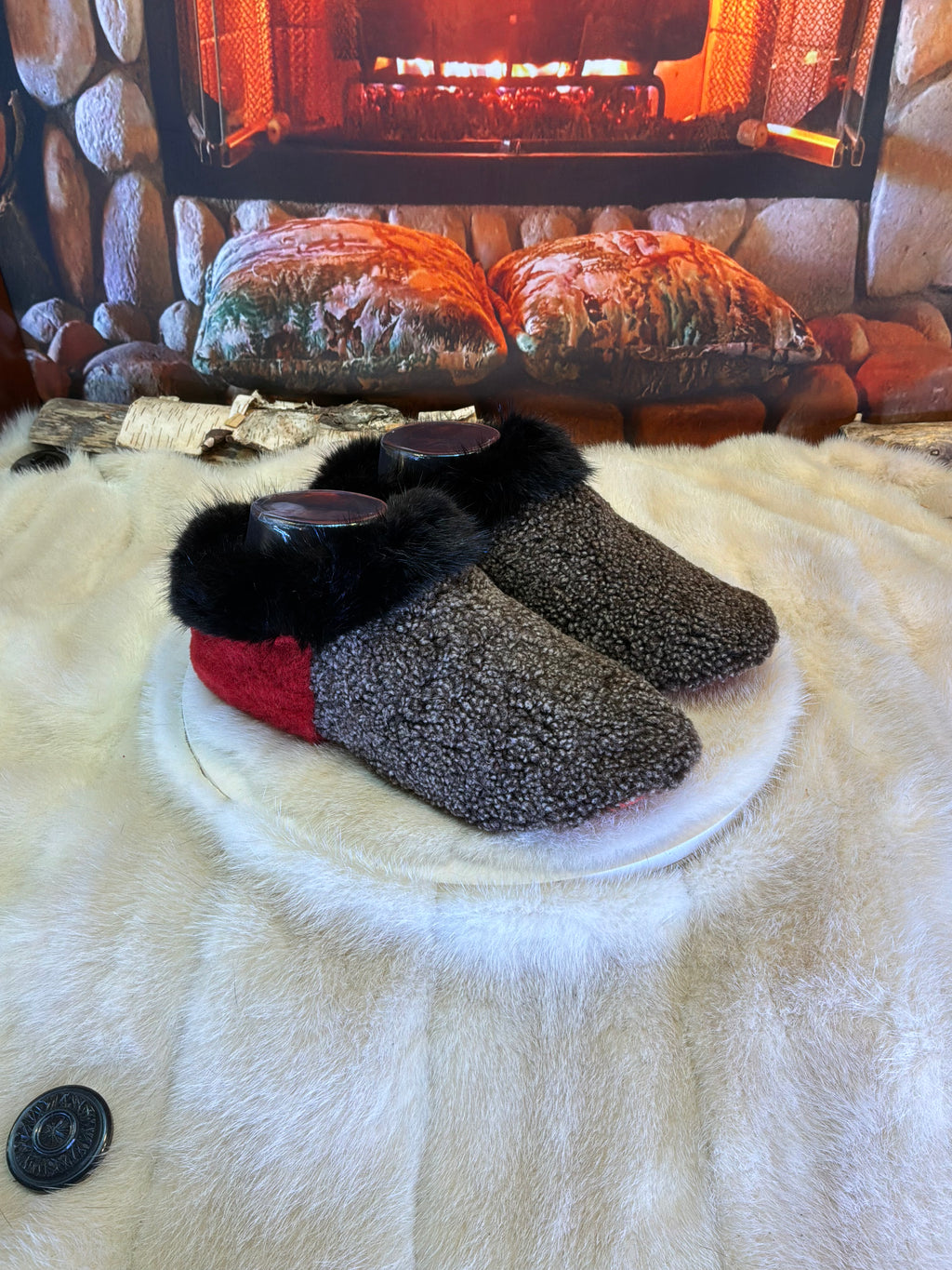 Slipper Jeanne pointure 7 femme – Sherling italien & cuir recyclé, pièce unique faite à la main au Québec