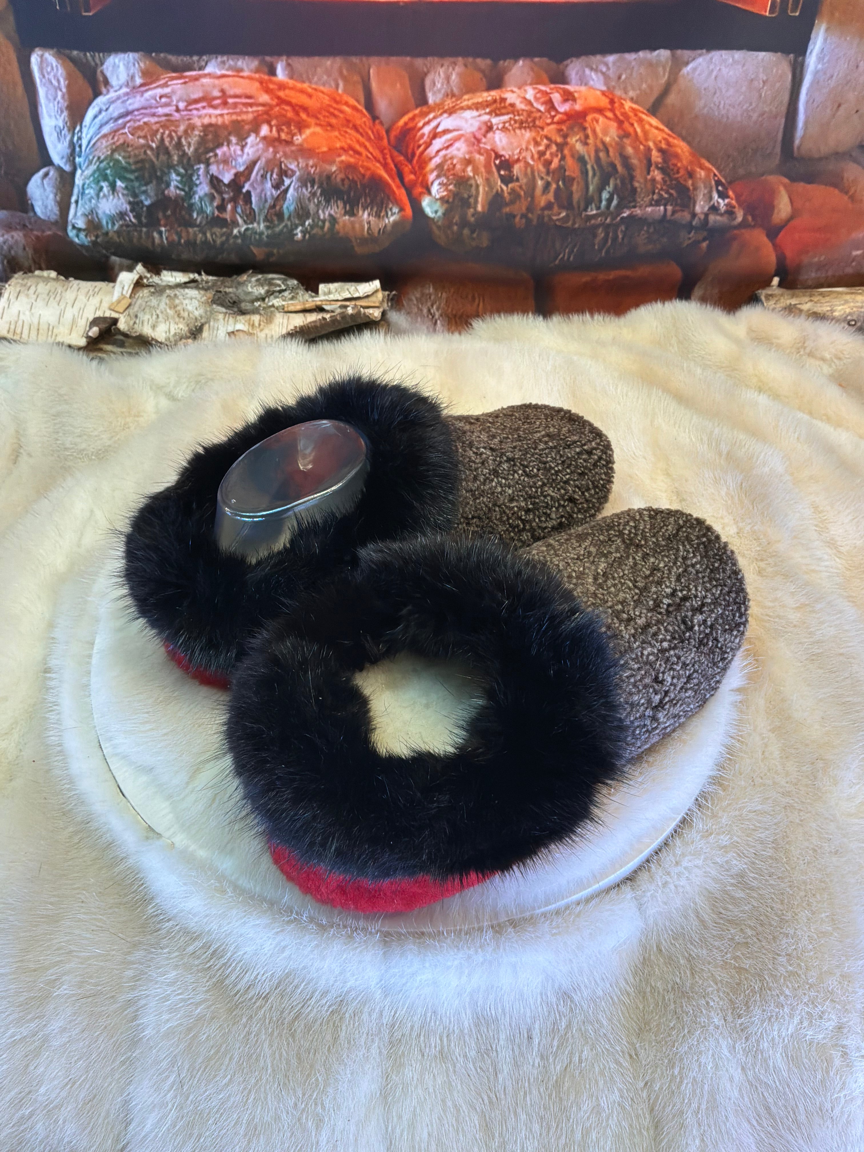 Slipper Jeanne pointure 7 femme – Sherling italien & cuir recyclé, pièce unique faite à la main au Québec