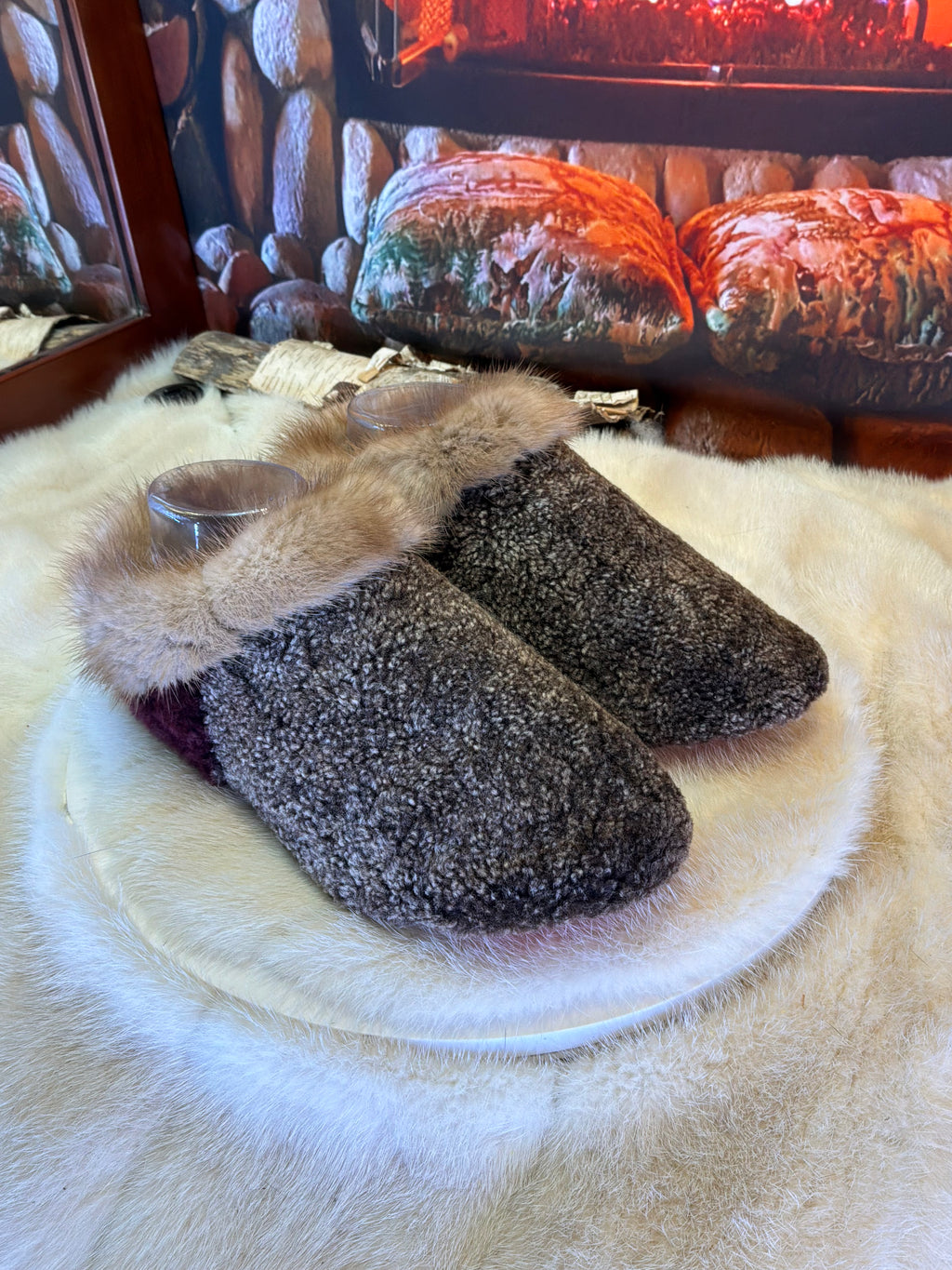 Slipper Yvonne pointure 7 femme – Sherling italien & cuir recyclé, pièce unique faite à la main au Québec