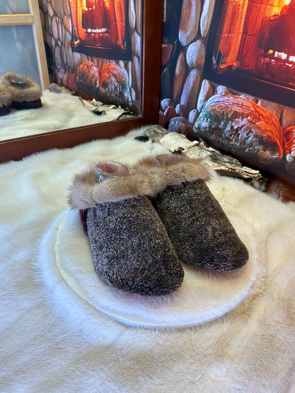 Slipper Yvonne pointure 7 femme – Sherling italien & cuir recyclé, pièce unique faite à la main au Québec
