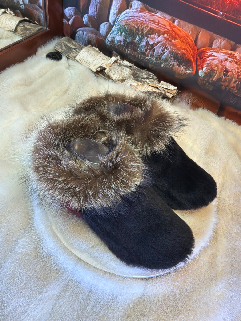 Slipper Blanche pointure 8 femme – Sherling italien & cuir recyclé, pièce unique faite à la main au Québec