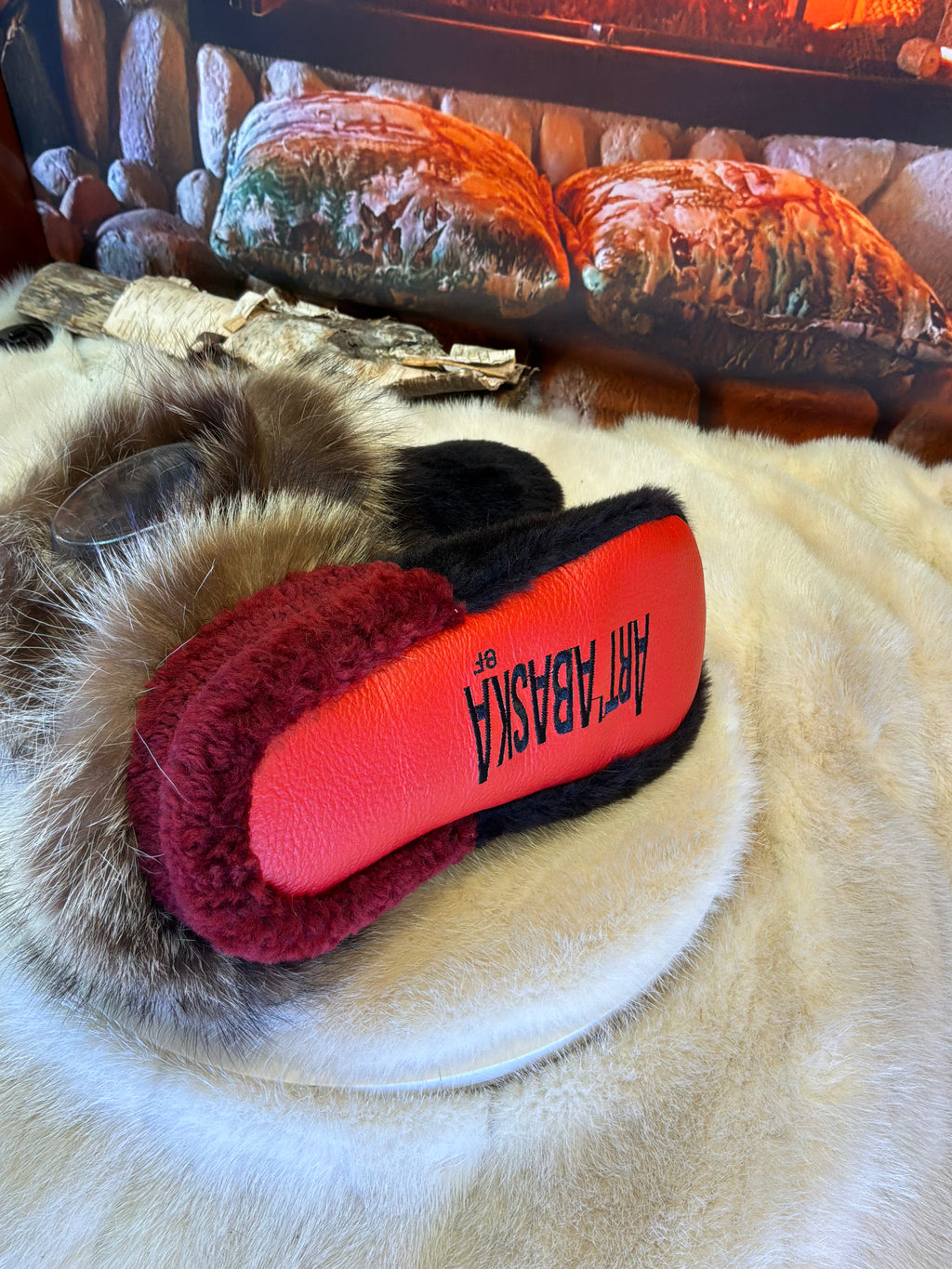 Slipper Blanche pointure 8 femme – Sherling italien & cuir recyclé, pièce unique faite à la main au Québec