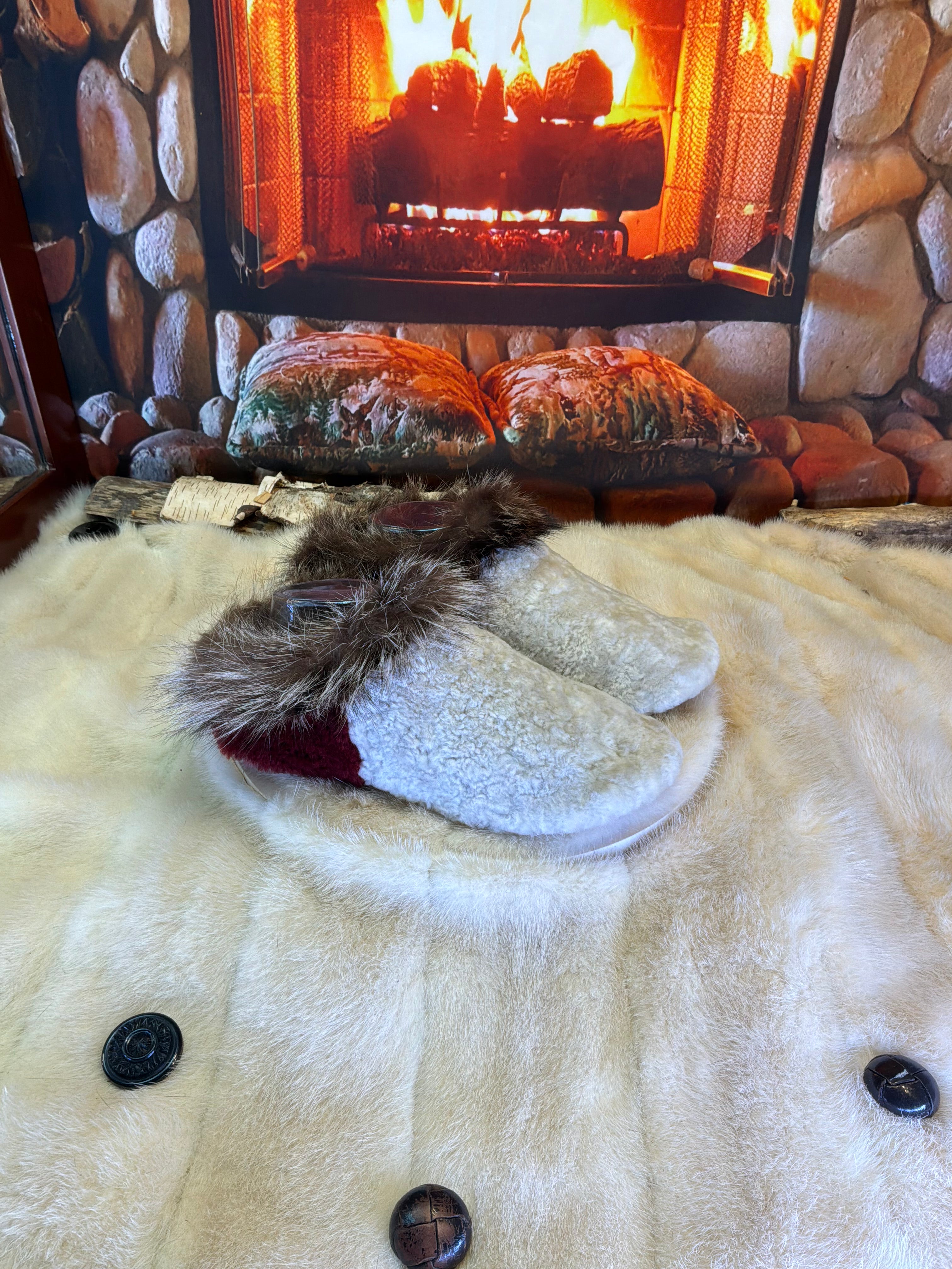 Slipper Ginette pointure 8 femme – Sherling italien & cuir recyclé, pièce unique faite à la main au Québec