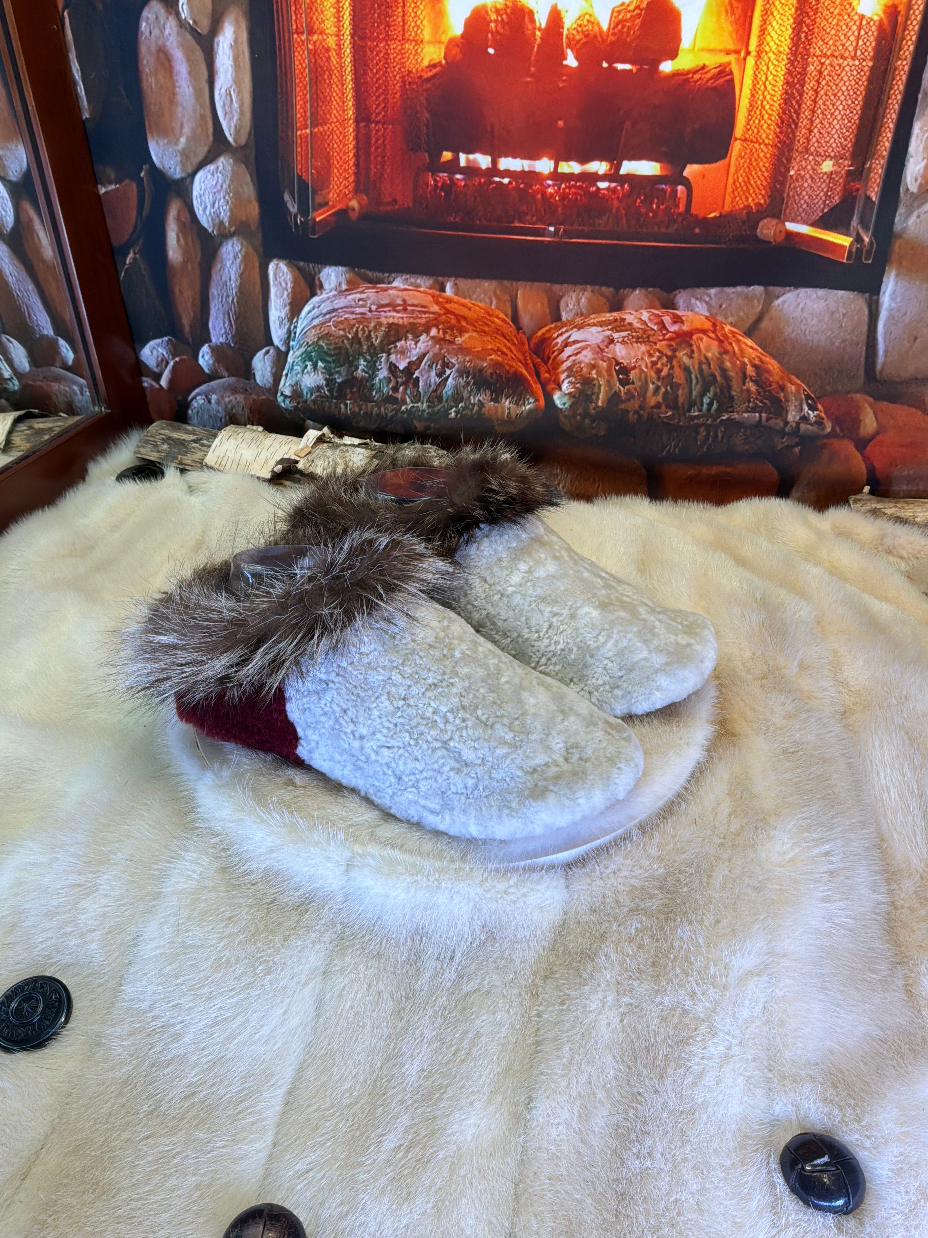Slipper Ginette pointure 8 femme – Sherling italien & cuir recyclé, pièce unique faite à la main au Québec