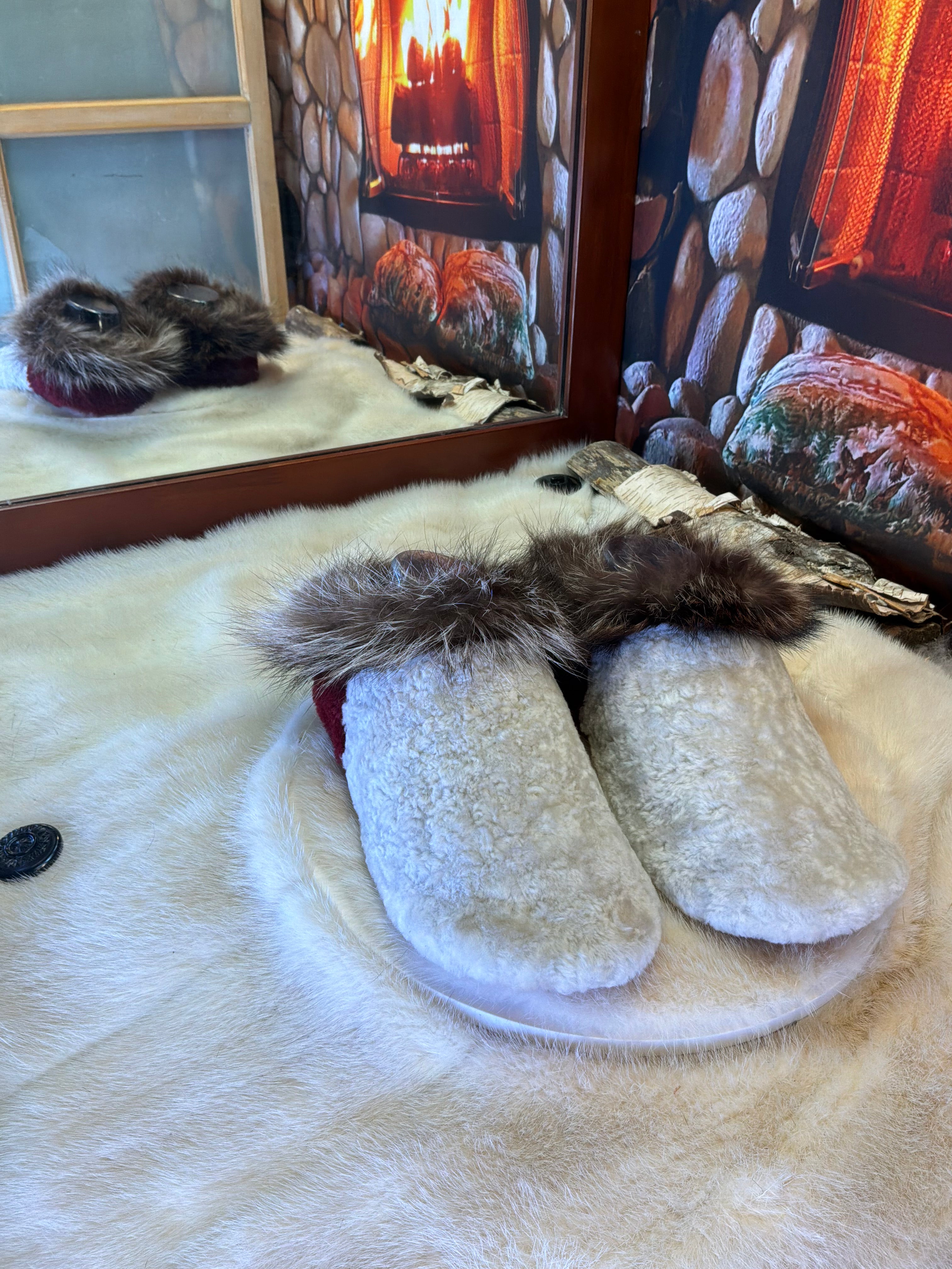 Slipper Ginette pointure 8 femme – Sherling italien & cuir recyclé, pièce unique faite à la main au Québec