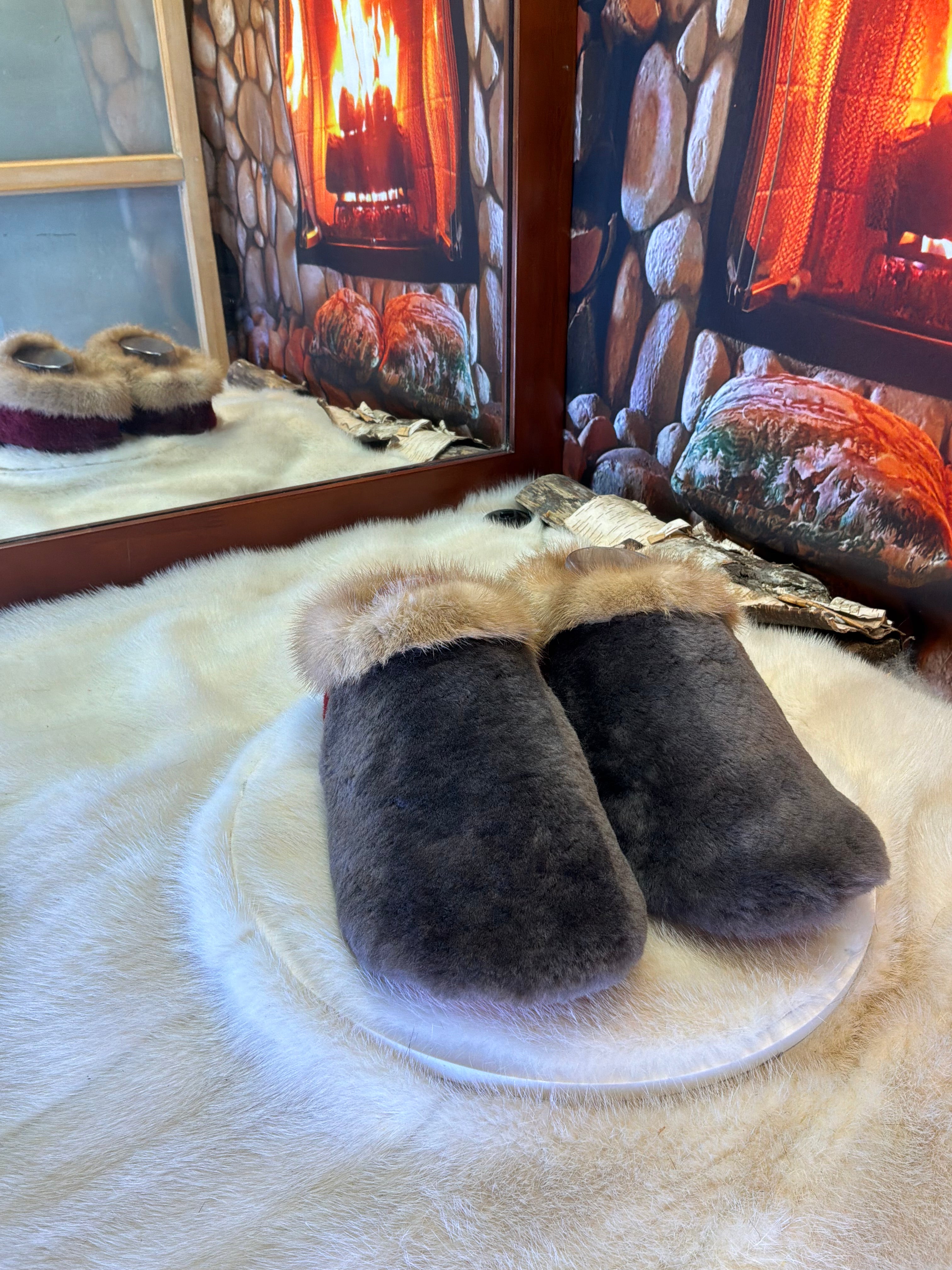 Slipper Rachelle pointure 8 femme – Sherling italien & cuir recyclé, pièce unique faite à la main au Québec