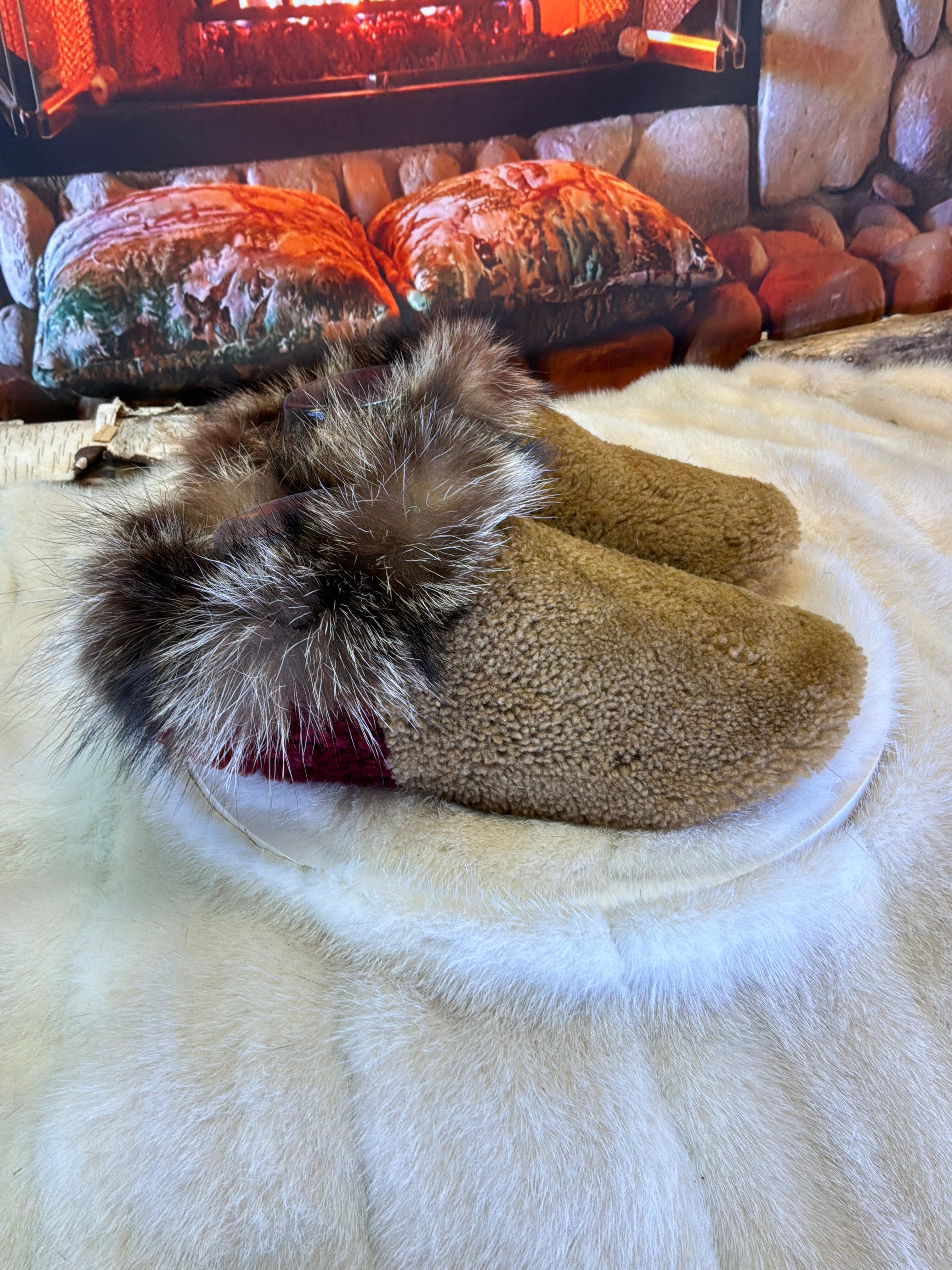 Slipper Sylvie pointure 8 femme – Sherling italien & cuir recyclé, pièce unique faite à la main au Québec