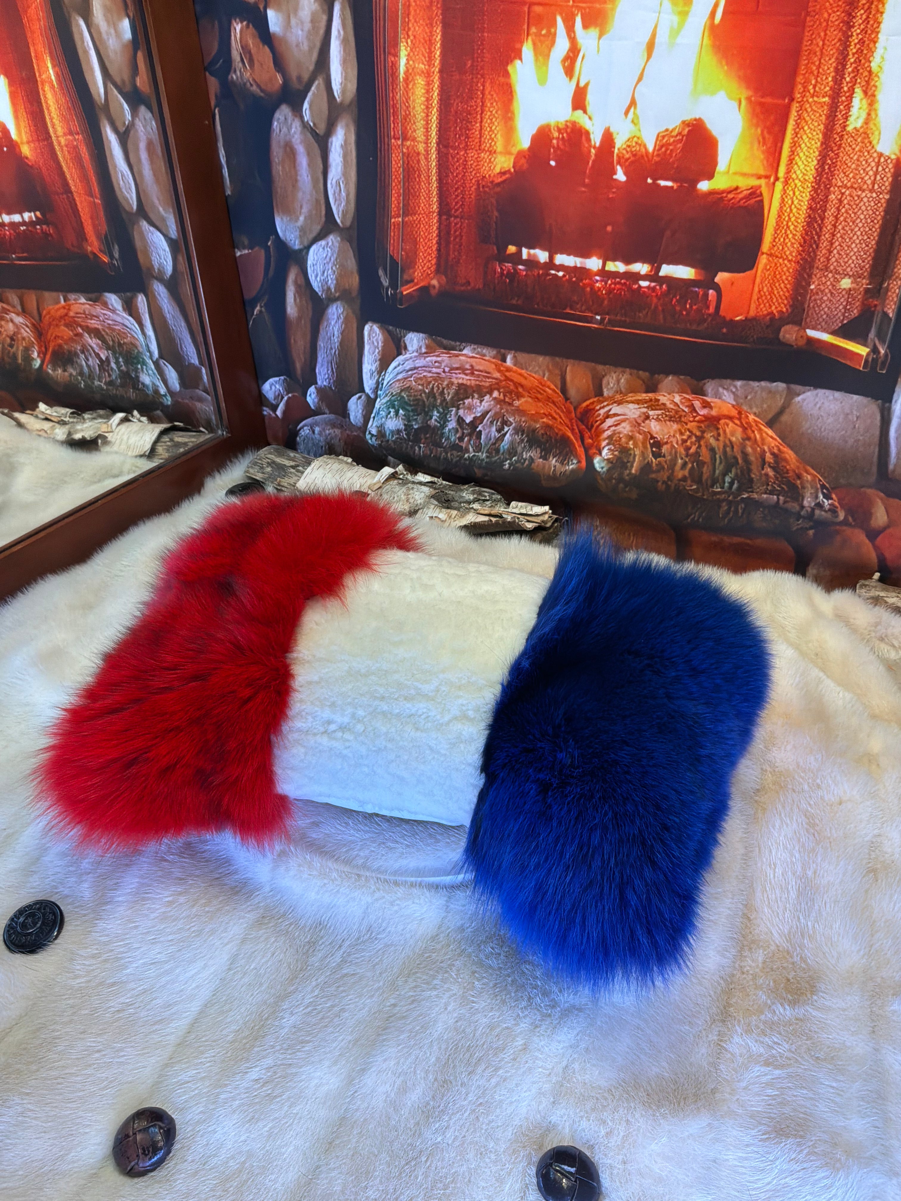 Coussin Canadiens en fourrure recyclée – cuir & broderie unique, pièce unique faite à la main au Québec