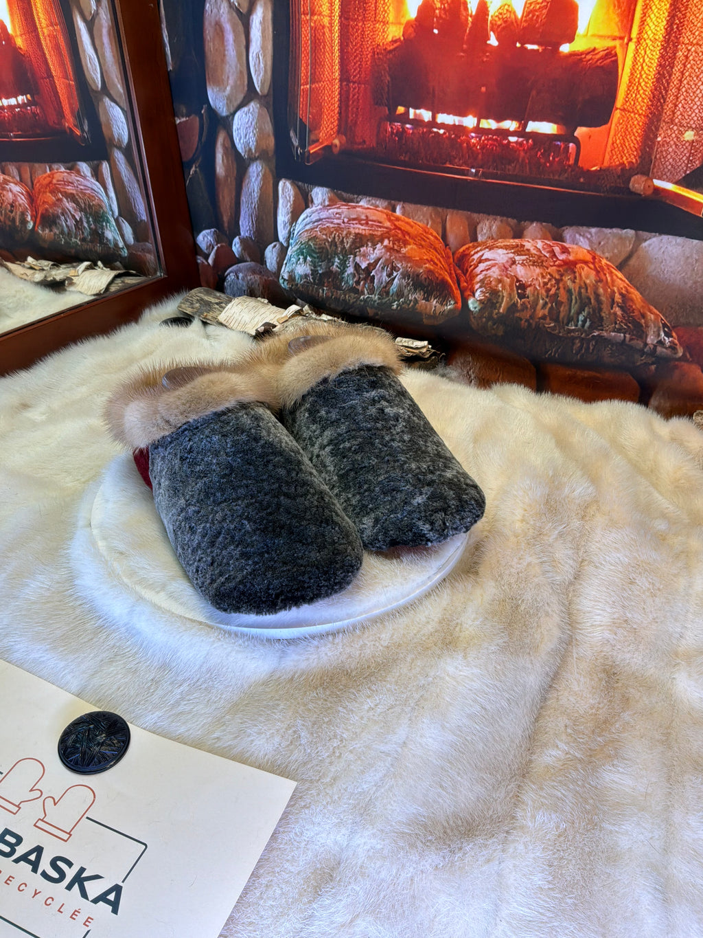 Slipper Raymonde pointure 8 femme – Sherling italien & cuir recyclé, pièce unique faite à la main au Québec