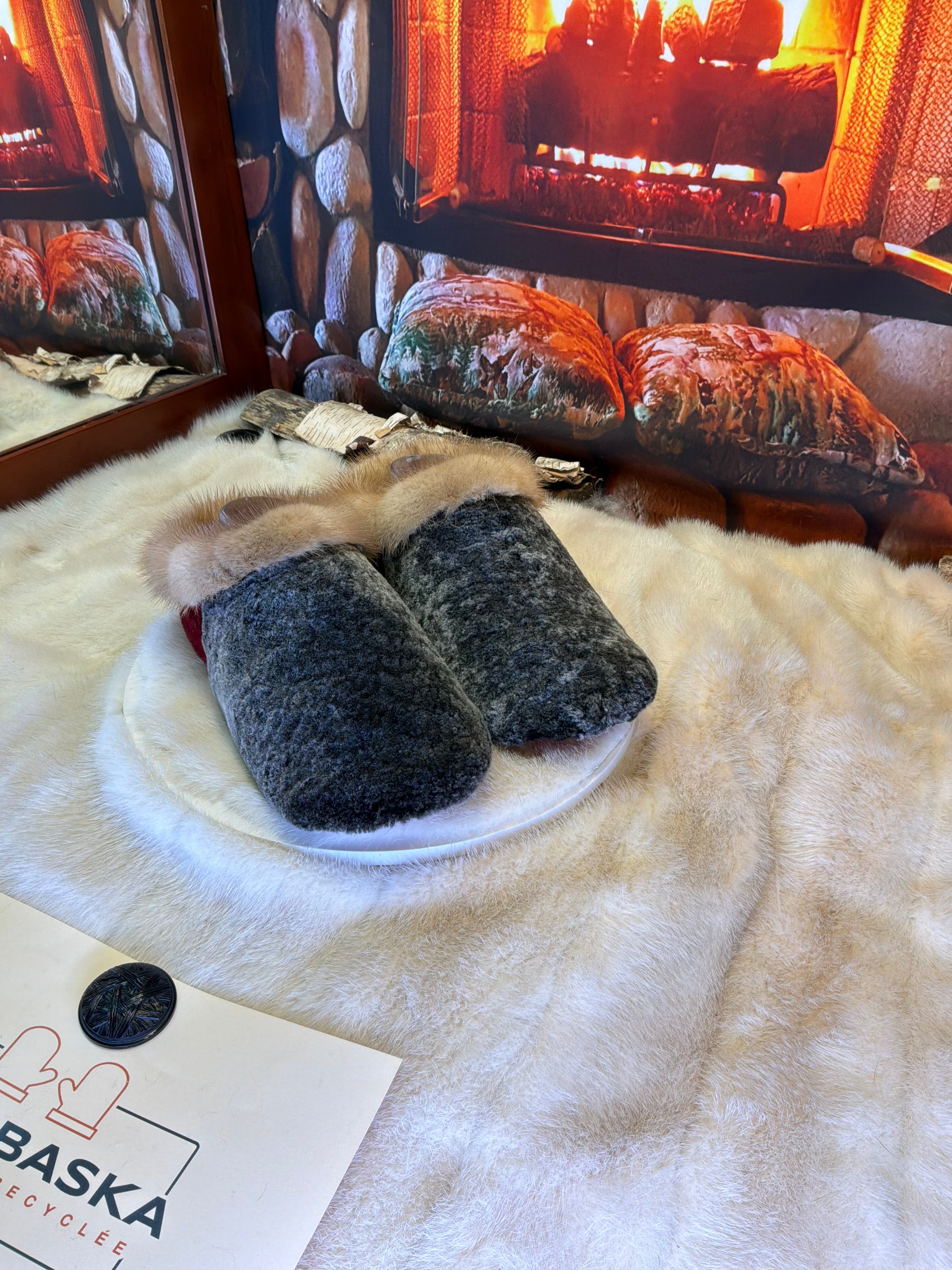 Slipper Raymonde pointure 8 femme – Sherling italien & cuir recyclé, pièce unique faite à la main au Québec