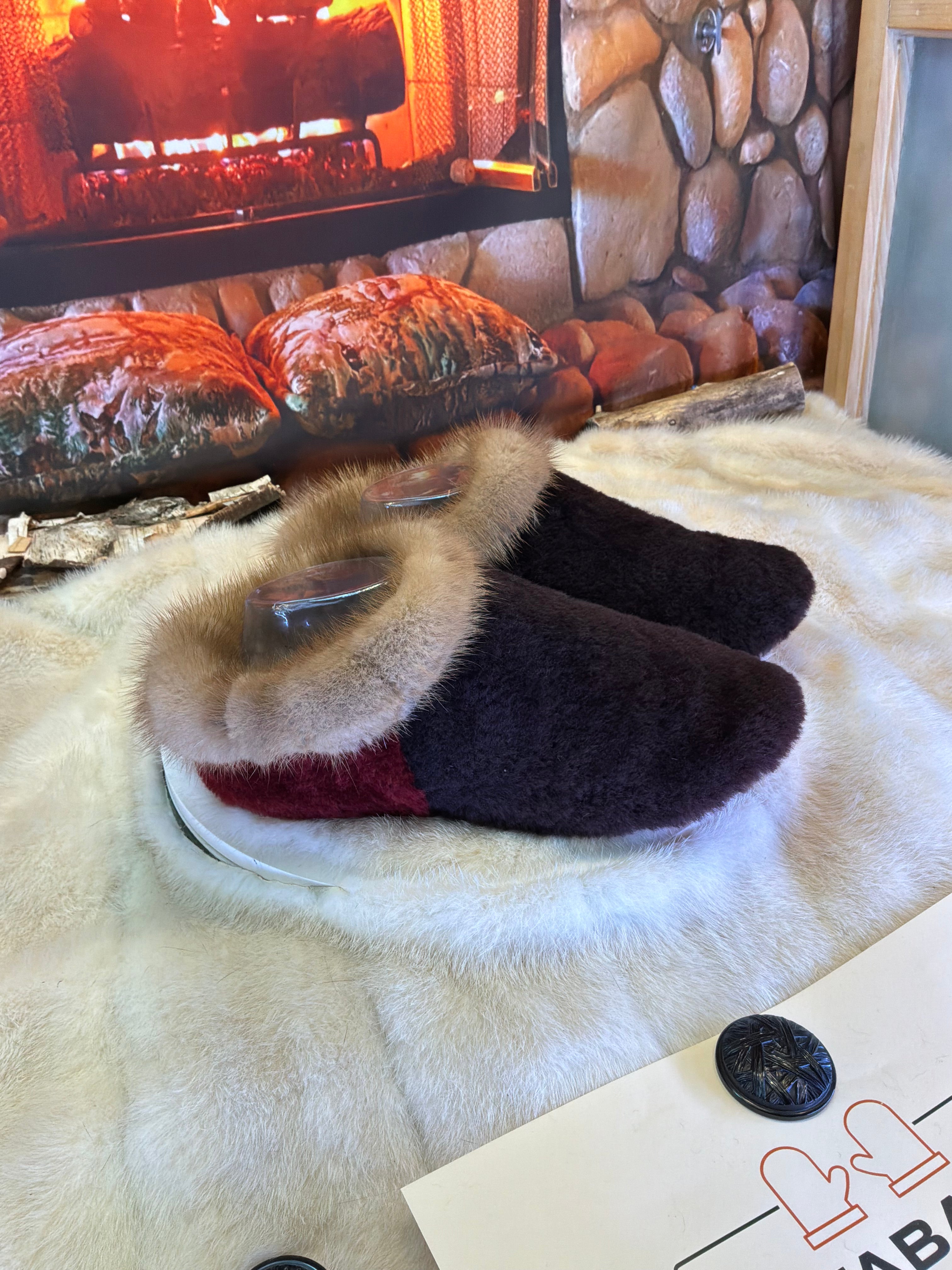 Slipper Gisèle pointure 8 femme – Sherling italien & cuir recyclé, pièce unique faite à la main au Québec