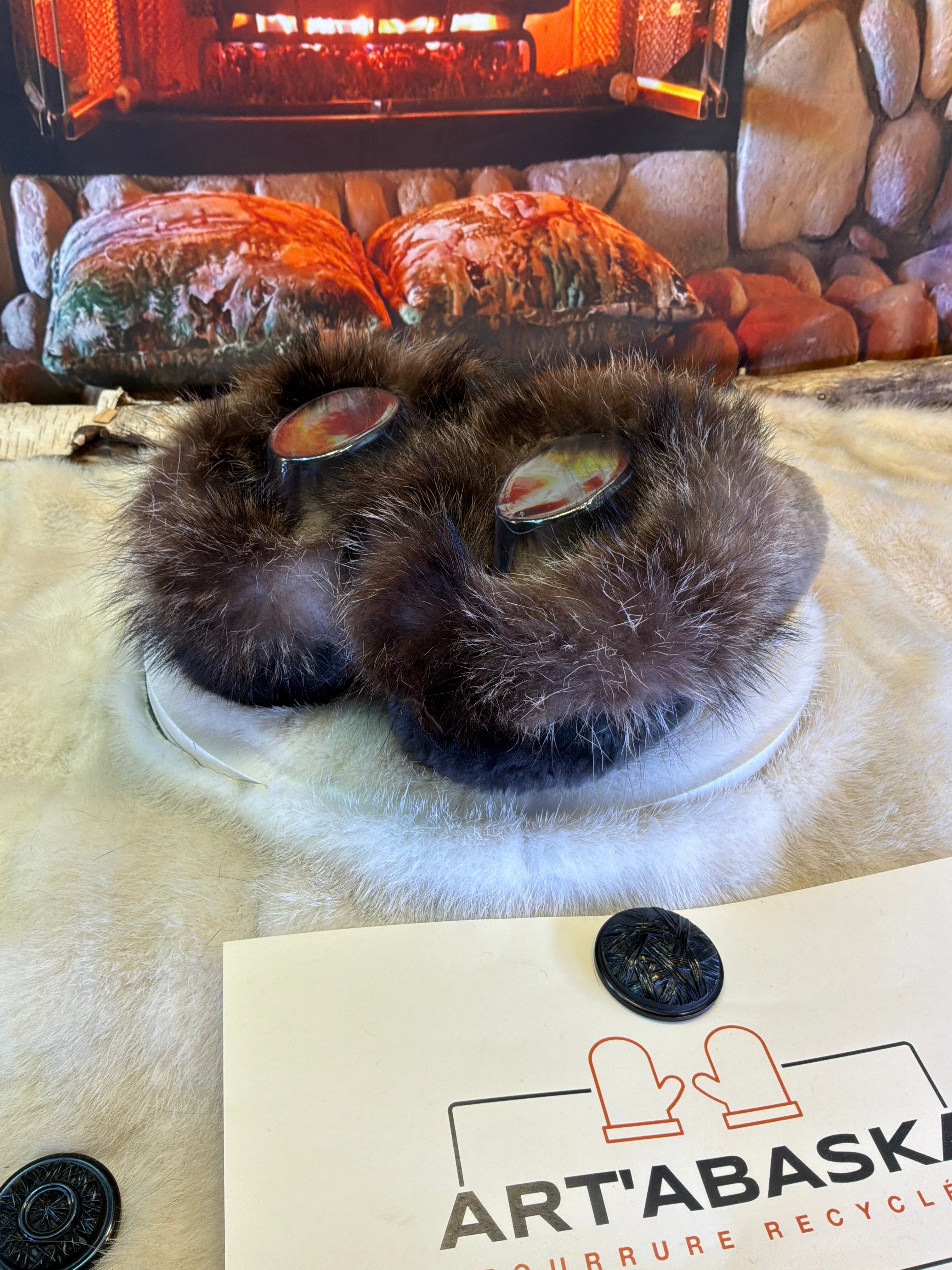 Slipper Jeannette pointure 9 femme – Sherling italien & cuir recyclé, pièce unique faite à la main au Québec