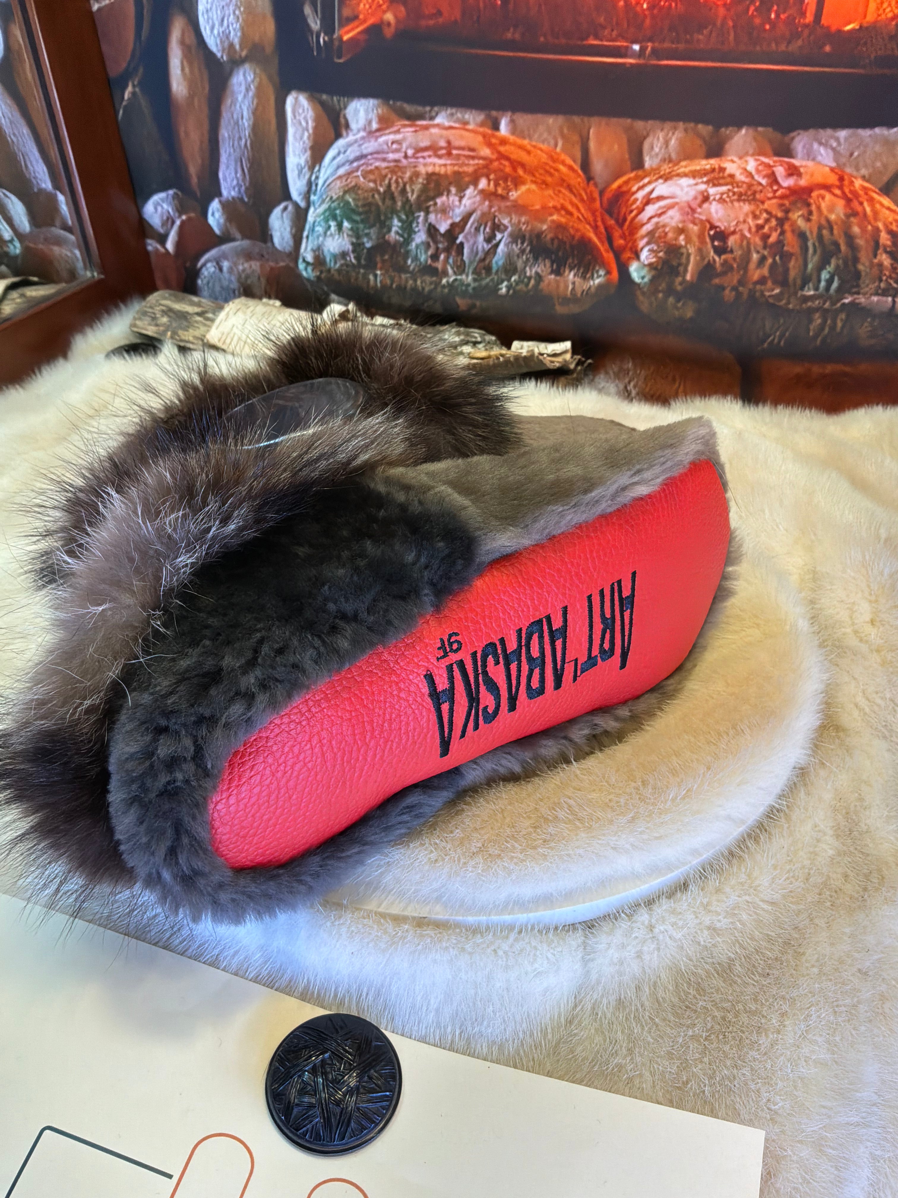 Slipper Jeannette pointure 9 femme – Sherling italien & cuir recyclé, pièce unique faite à la main au Québec