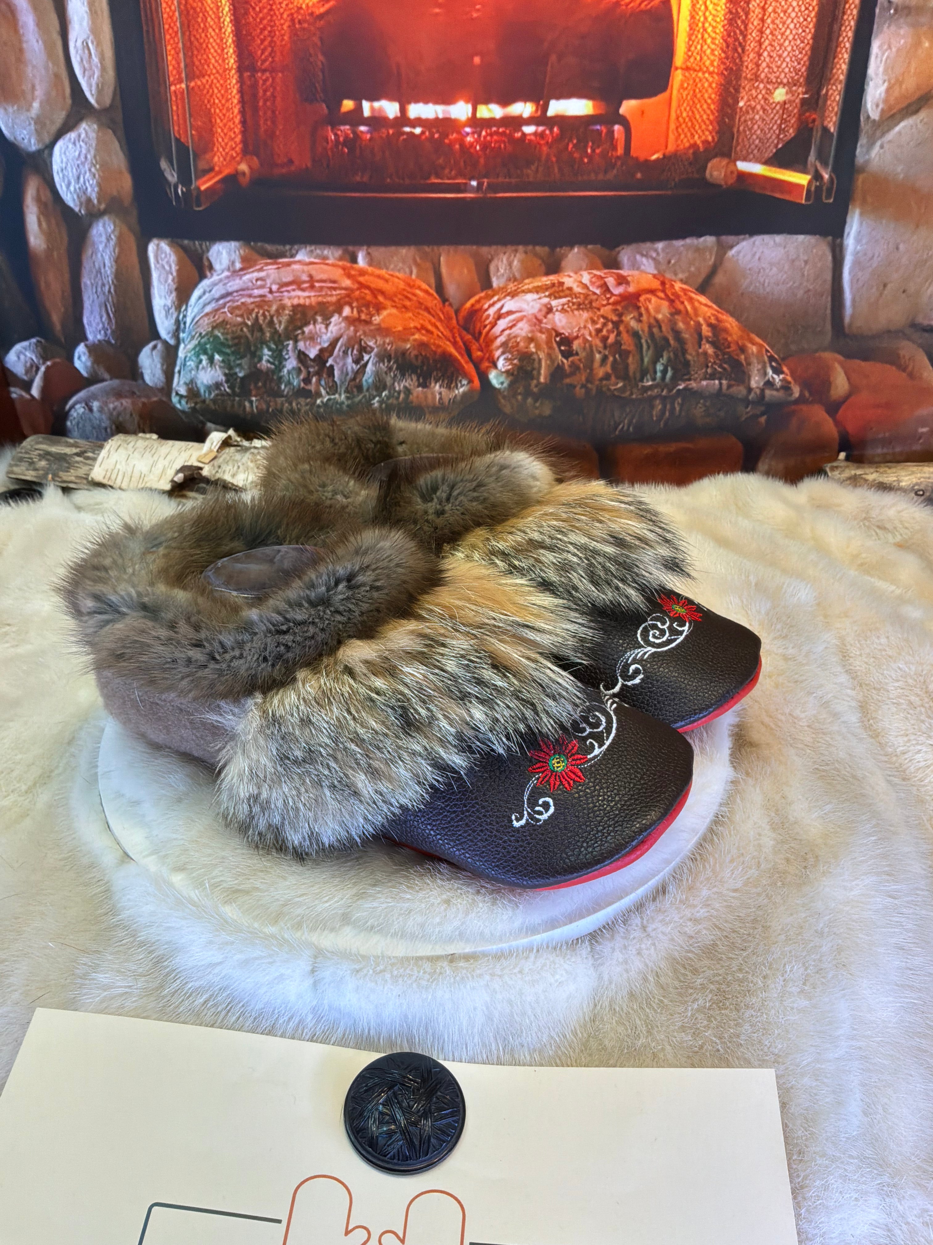 Slipper Diane pointure 9 Homme / 11 femme  – Sherling italien & cuir recyclé, pièce unique faite à la main au Québec édition spéciale