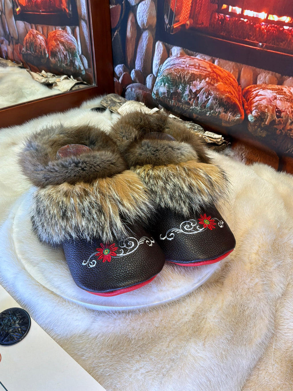 Slipper Diane pointure 9 Homme / 11 femme  – Sherling italien & cuir recyclé, pièce unique faite à la main au Québec édition spéciale