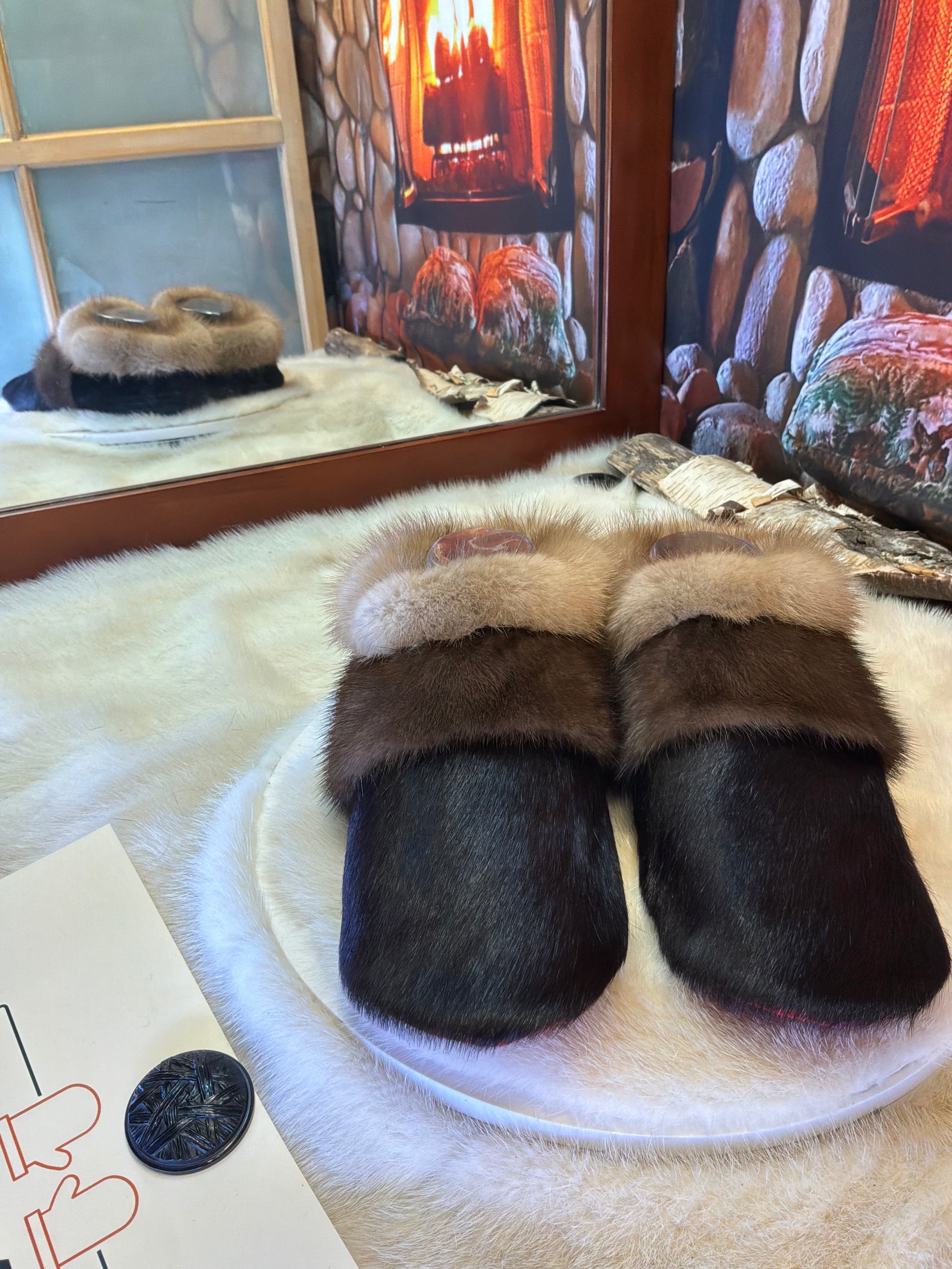 Slipper Jocelyne pointure 8 femme – Sherling italien & cuir recyclé, pièce unique faite à la main au Québec