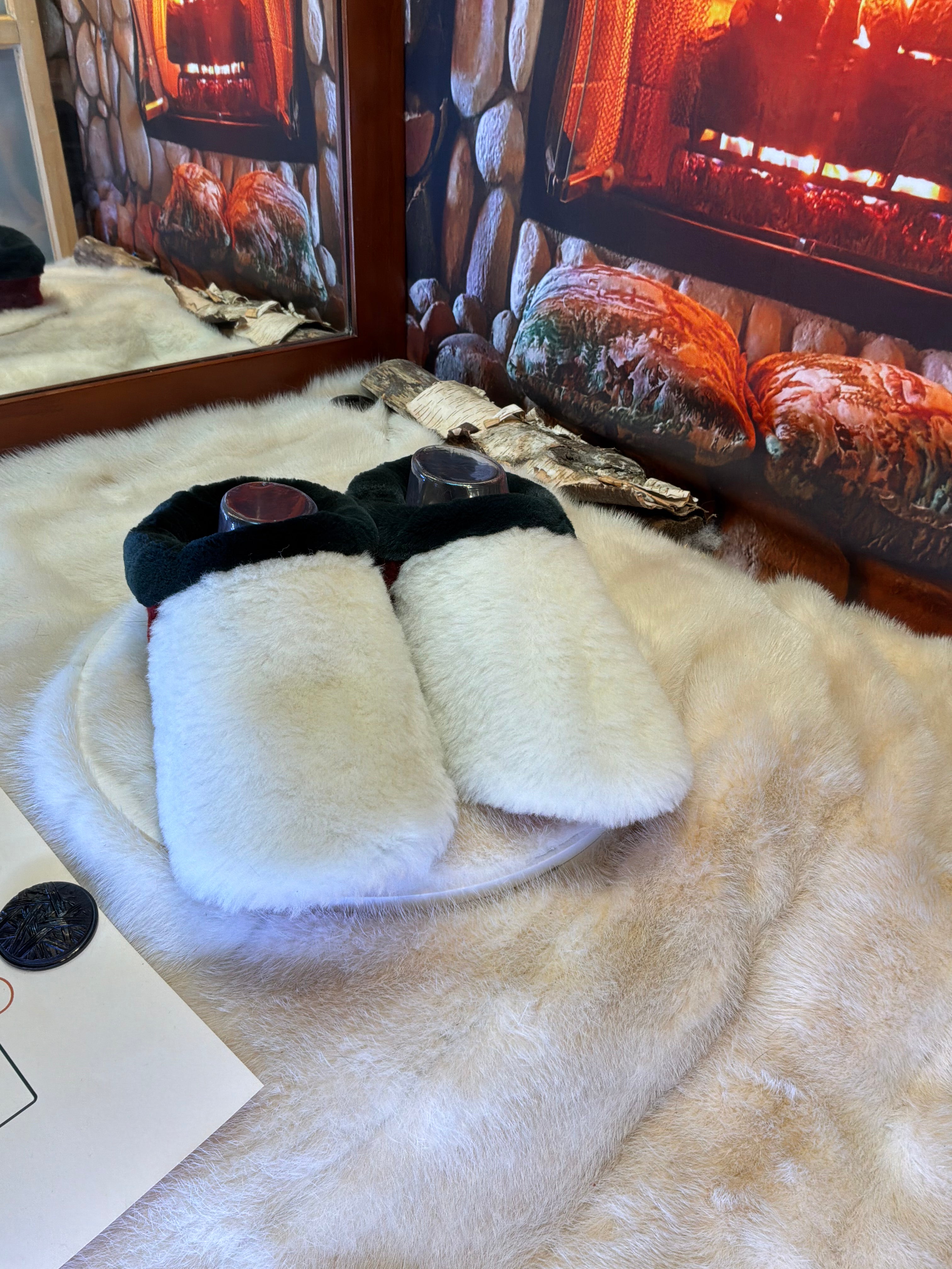 Slipper Jacqueline pointure 9 femme – Sherling italien & cuir recyclé, pièce unique faite à la main au Québec