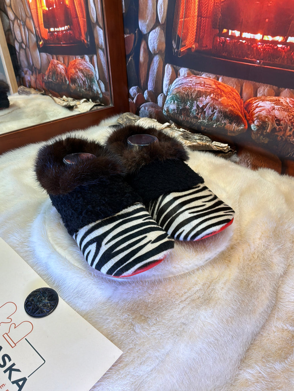 Slipper Gilberte pointure 9 Homme / 11 femme  – Sherling italien & cuir recyclé, pièce unique faite à la main au Québec