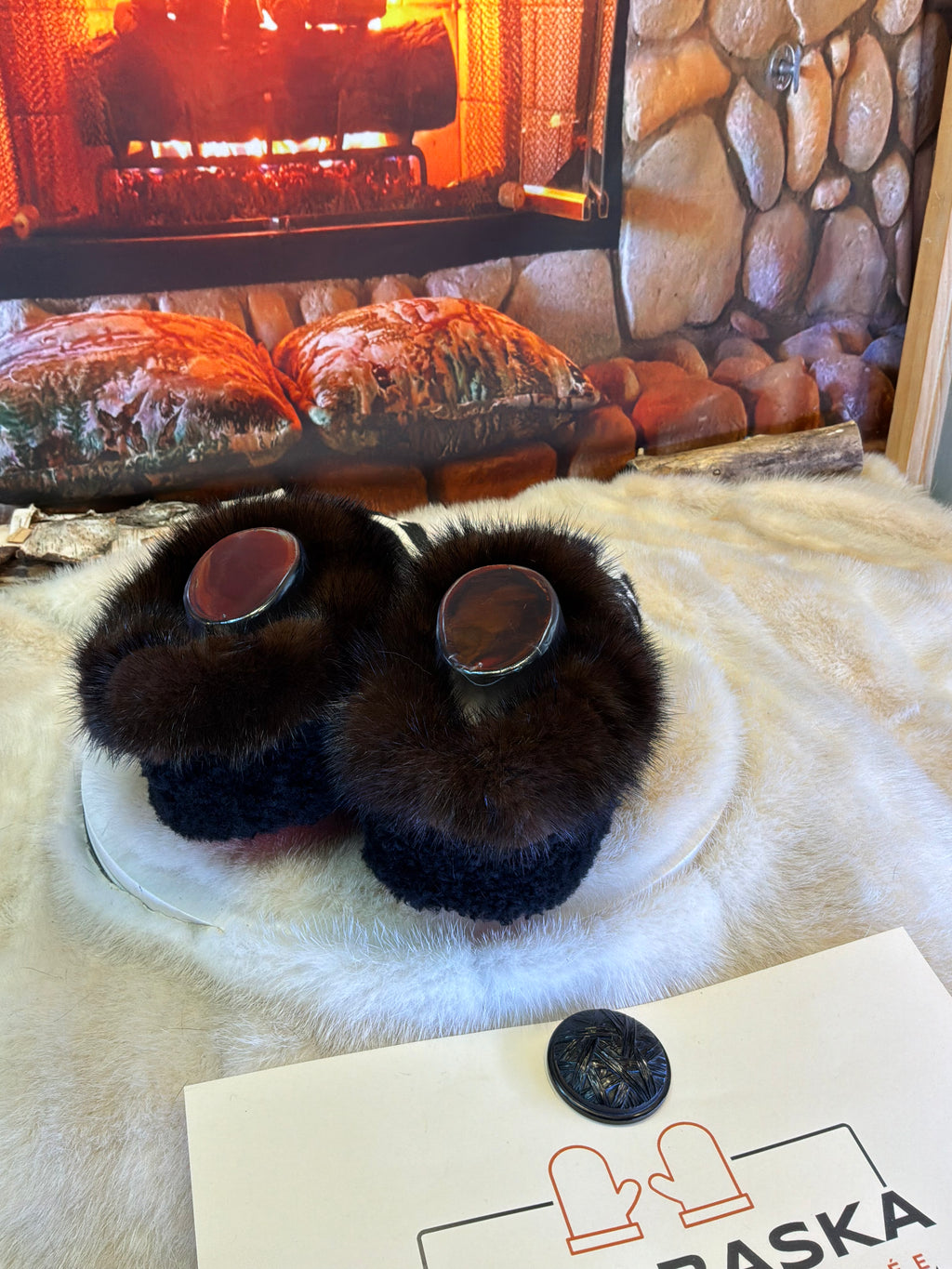 Slipper pointure 9 Homme / 11 femme  – Sherling italien & cuir recyclé, pièce unique faite à la main au Québec (Copie)