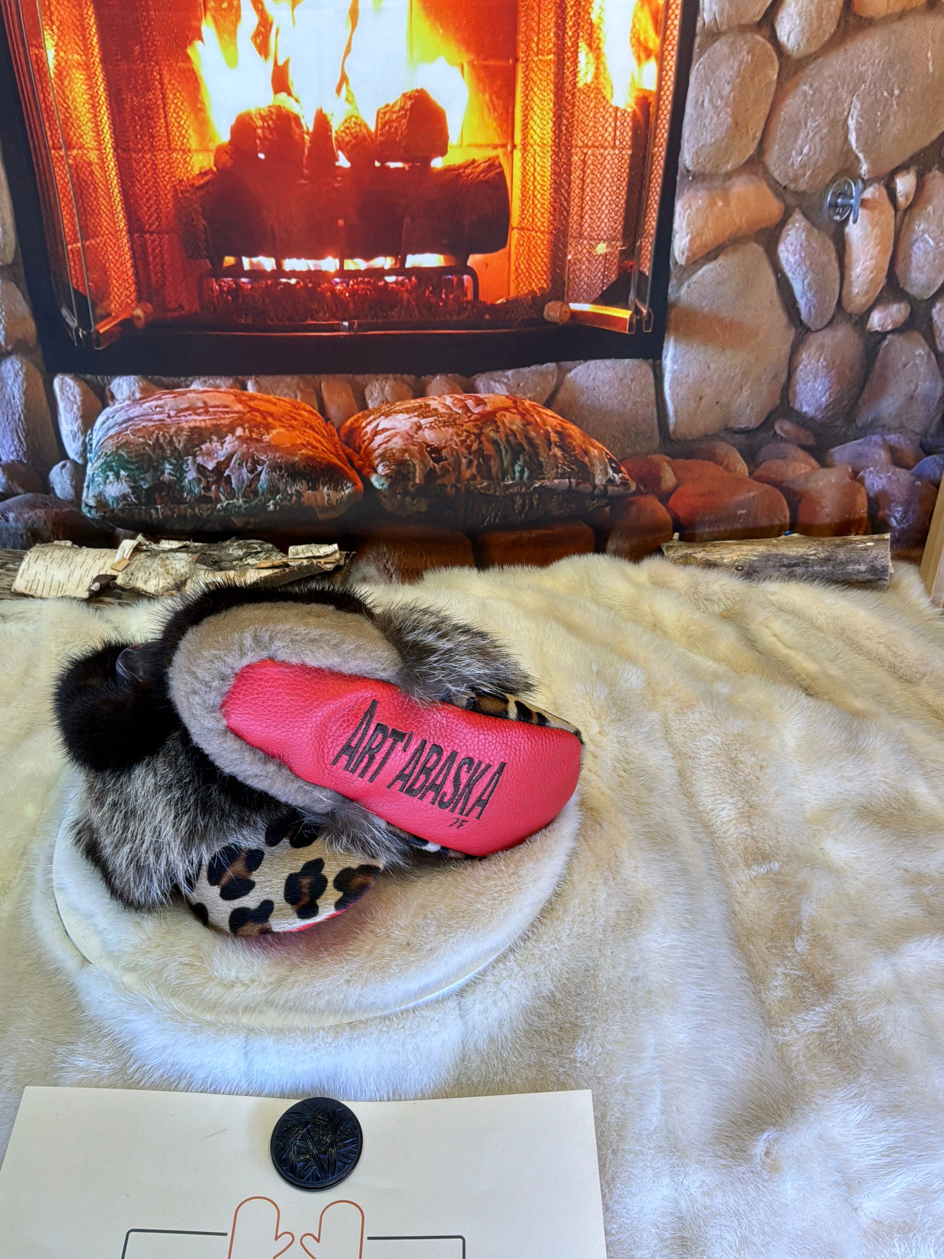 Slipper Jeanne-D’Arc pointure 7 femme – Sherling italien & cuir recyclé, pièce unique faite à la main au Québec