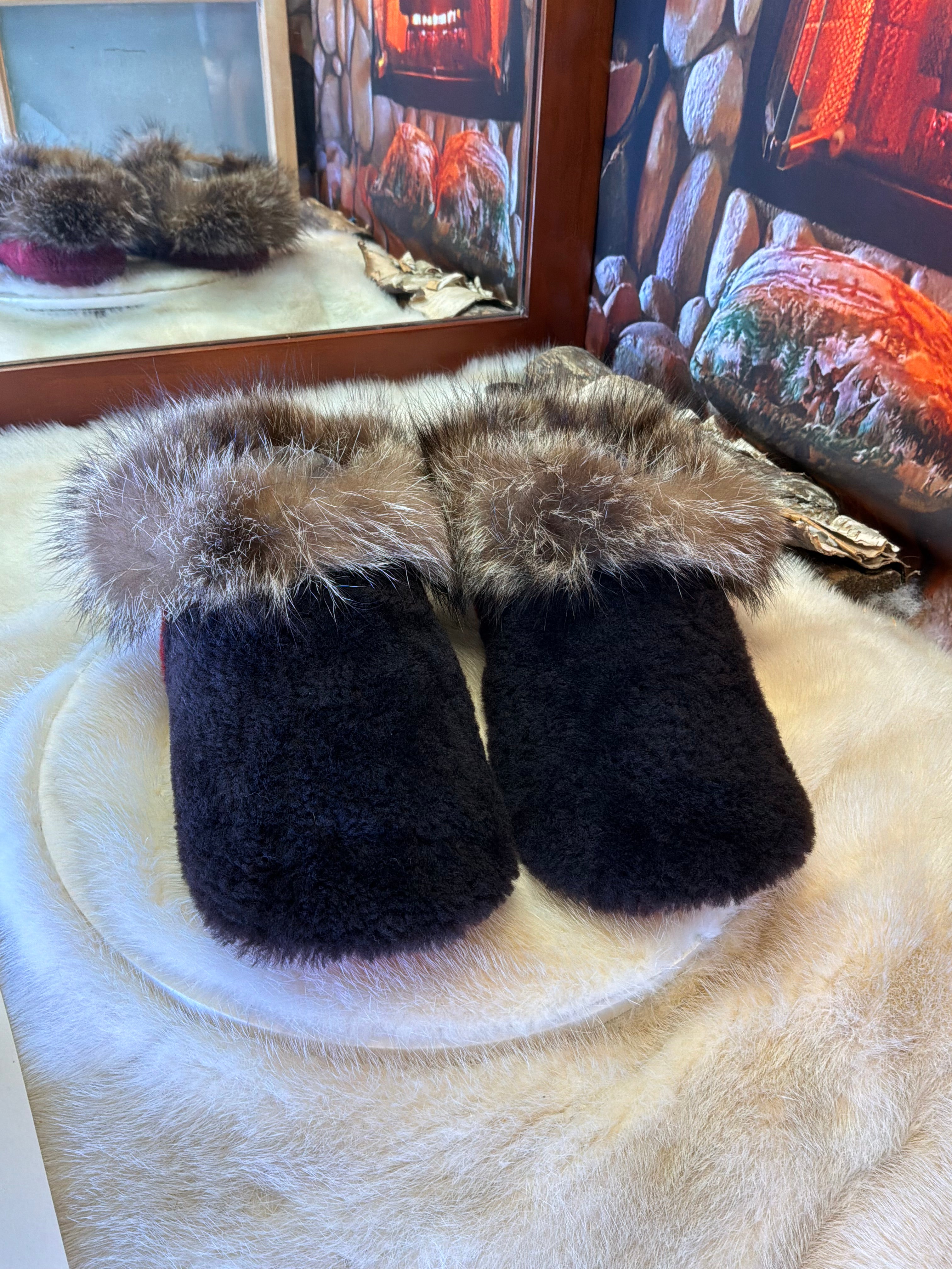 Slipper Jeanette pointure 9 femme – Sherling italien & cuir recyclé, pièce unique faite à la main au Québec