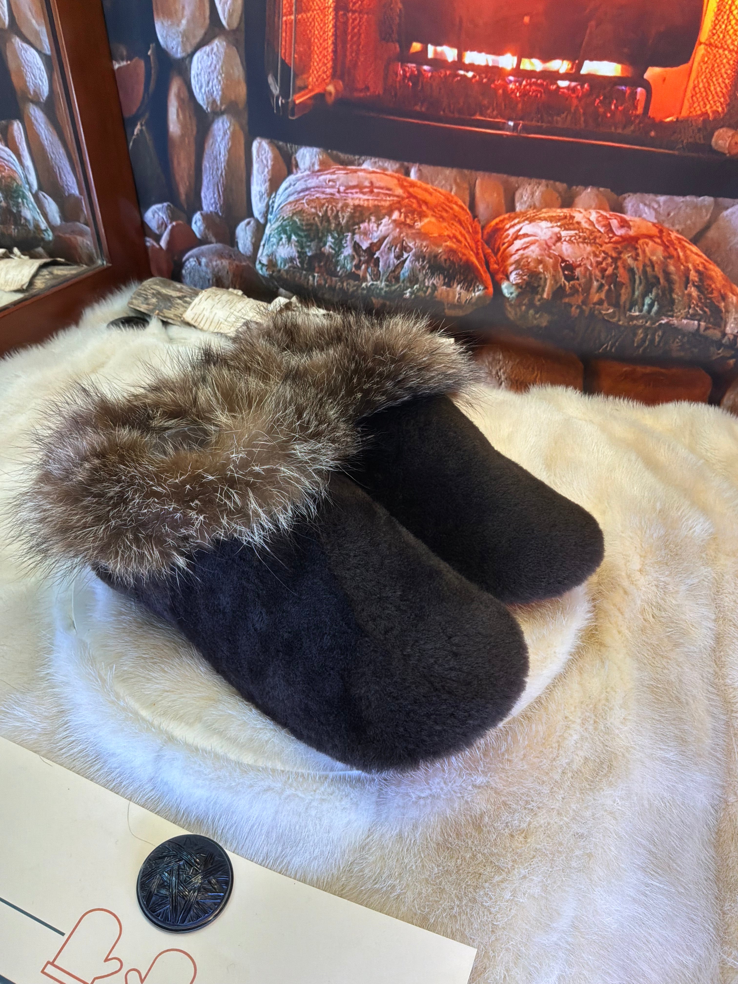 Slipper Sylvestre pointure 9 femme – Sherling italien & cuir recyclé, pièce unique faite à la main au Québec
