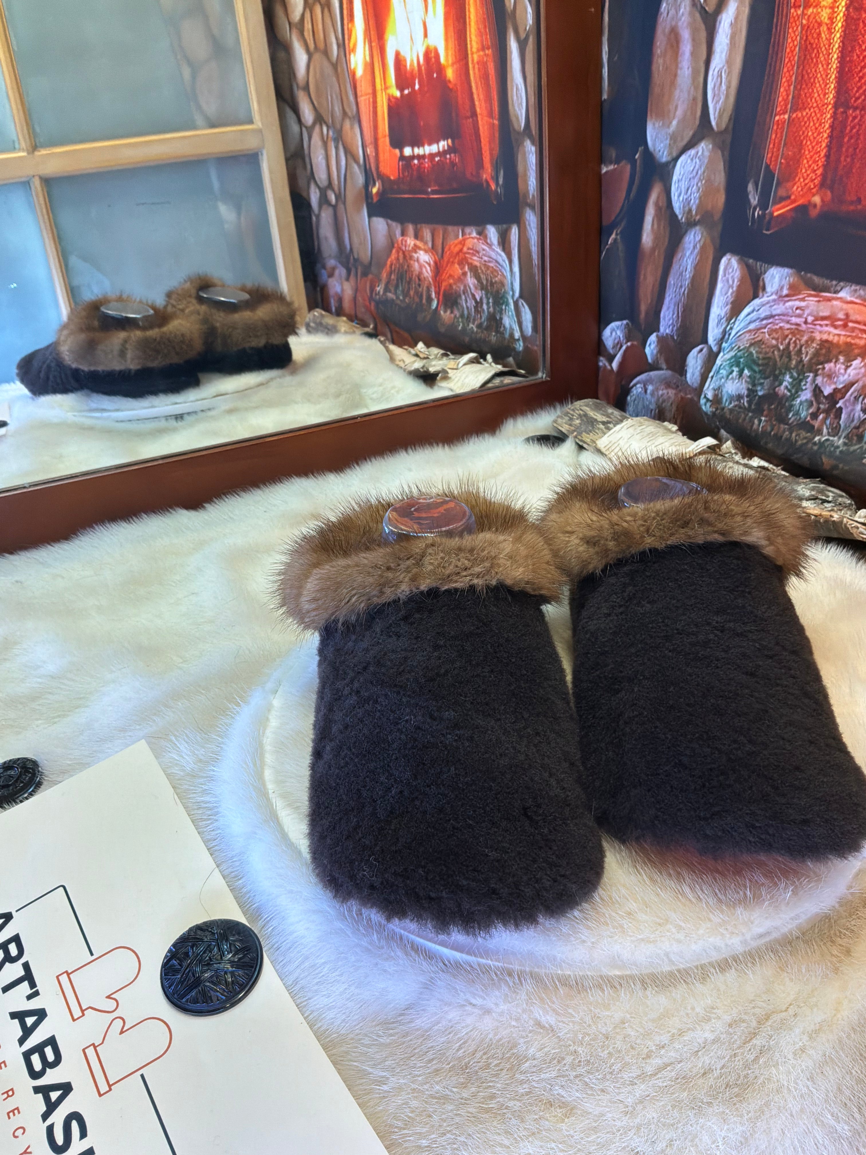 Slipper Germaine pointure 9 femme – Sherling italien & cuir recyclé, pièce unique faite à la main au Québec
