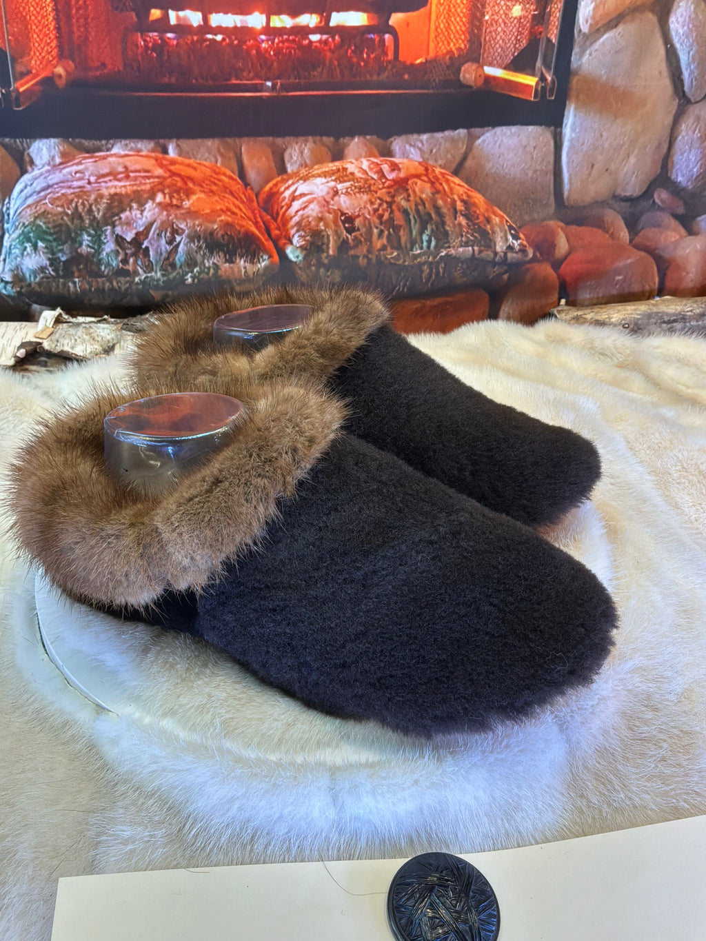 Slipper Germaine pointure 9 femme – Sherling italien & cuir recyclé, pièce unique faite à la main au Québec