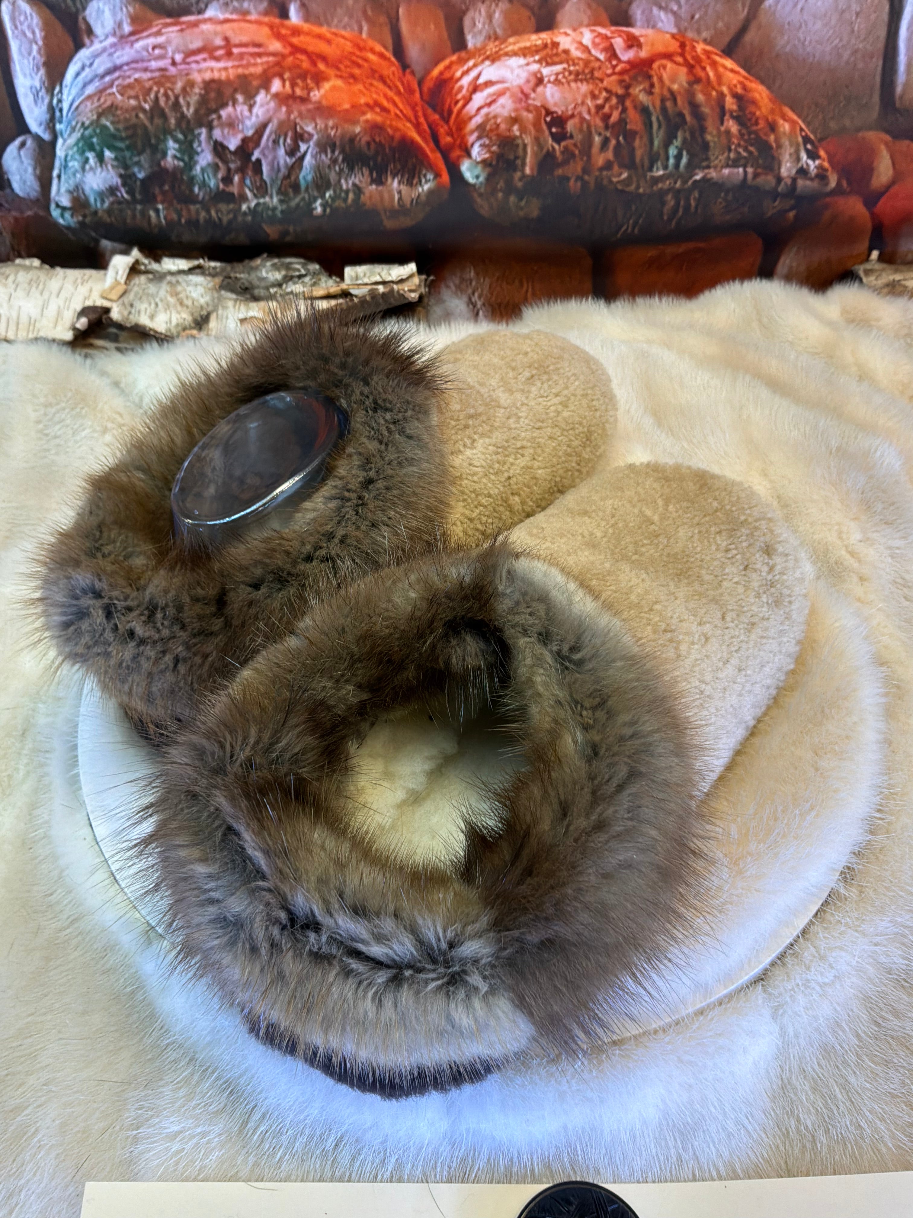 Slipper Suzette pointure 9 femme – Sherling italien & cuir recyclé, pièce unique faite à la main au Québec
