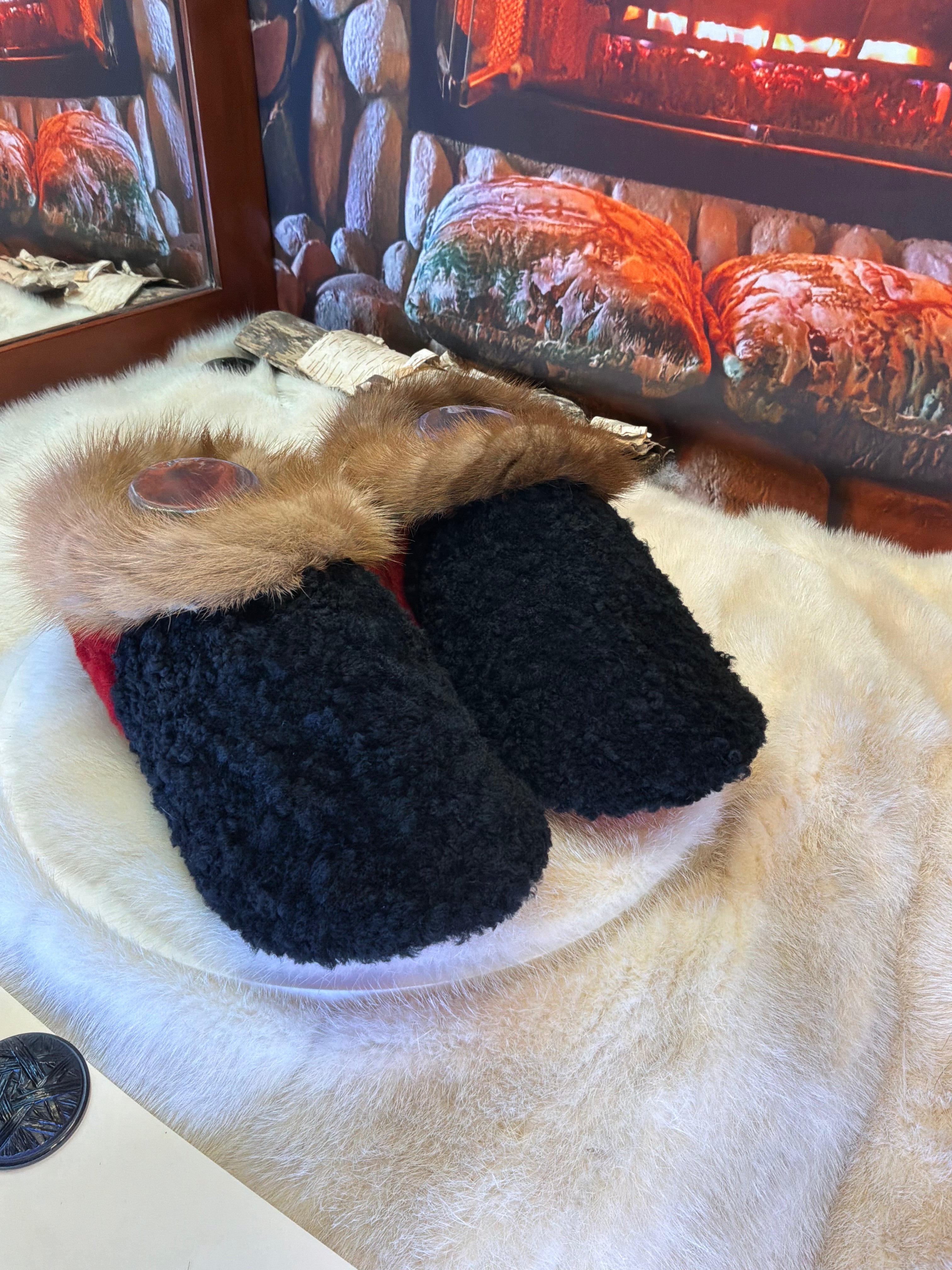 Slipper Lina pointure 9 femme – Sherling italien & cuir recyclé, pièce unique faite à la main au Québec