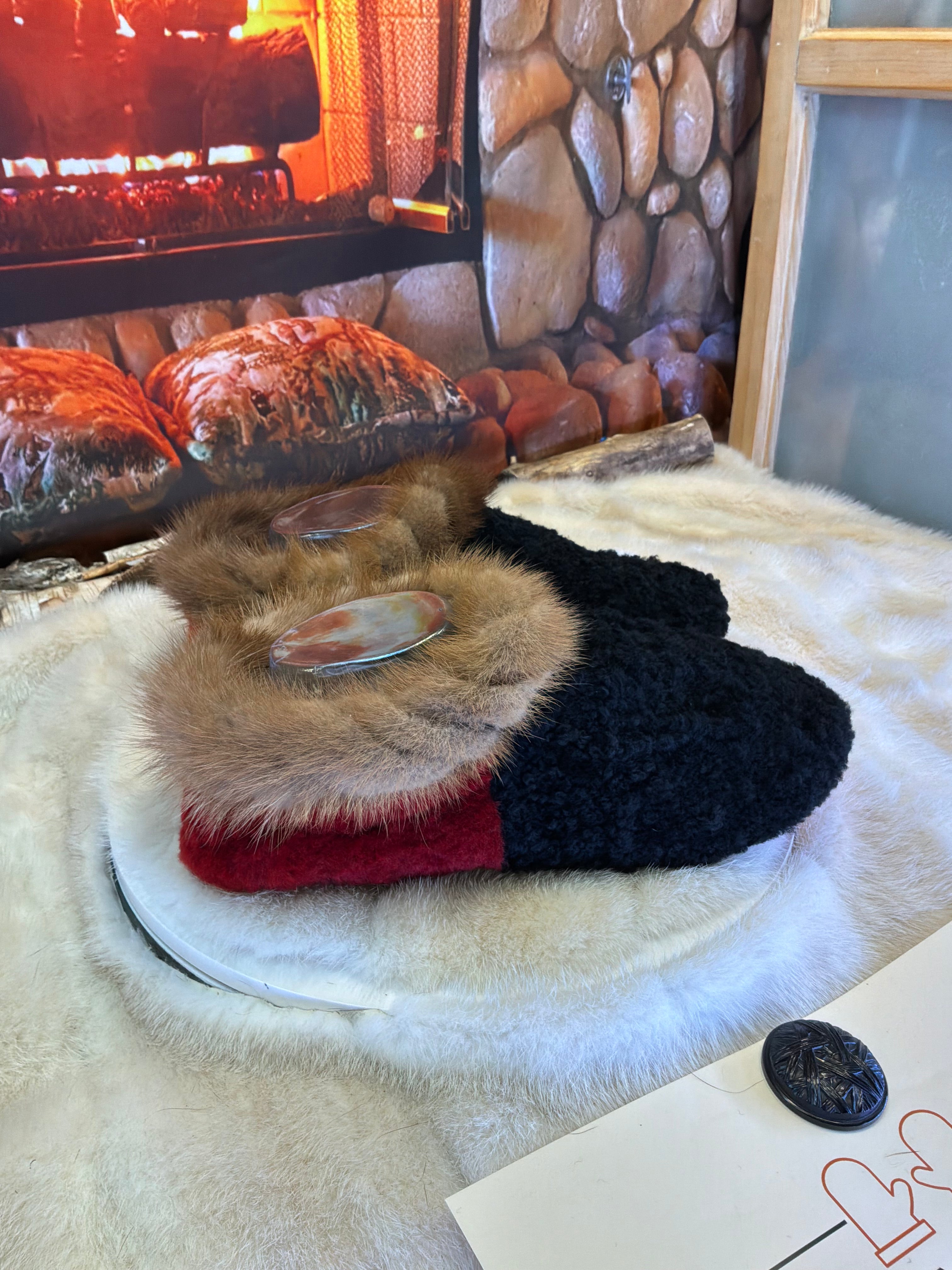 Slipper Lina pointure 9 femme – Sherling italien & cuir recyclé, pièce unique faite à la main au Québec