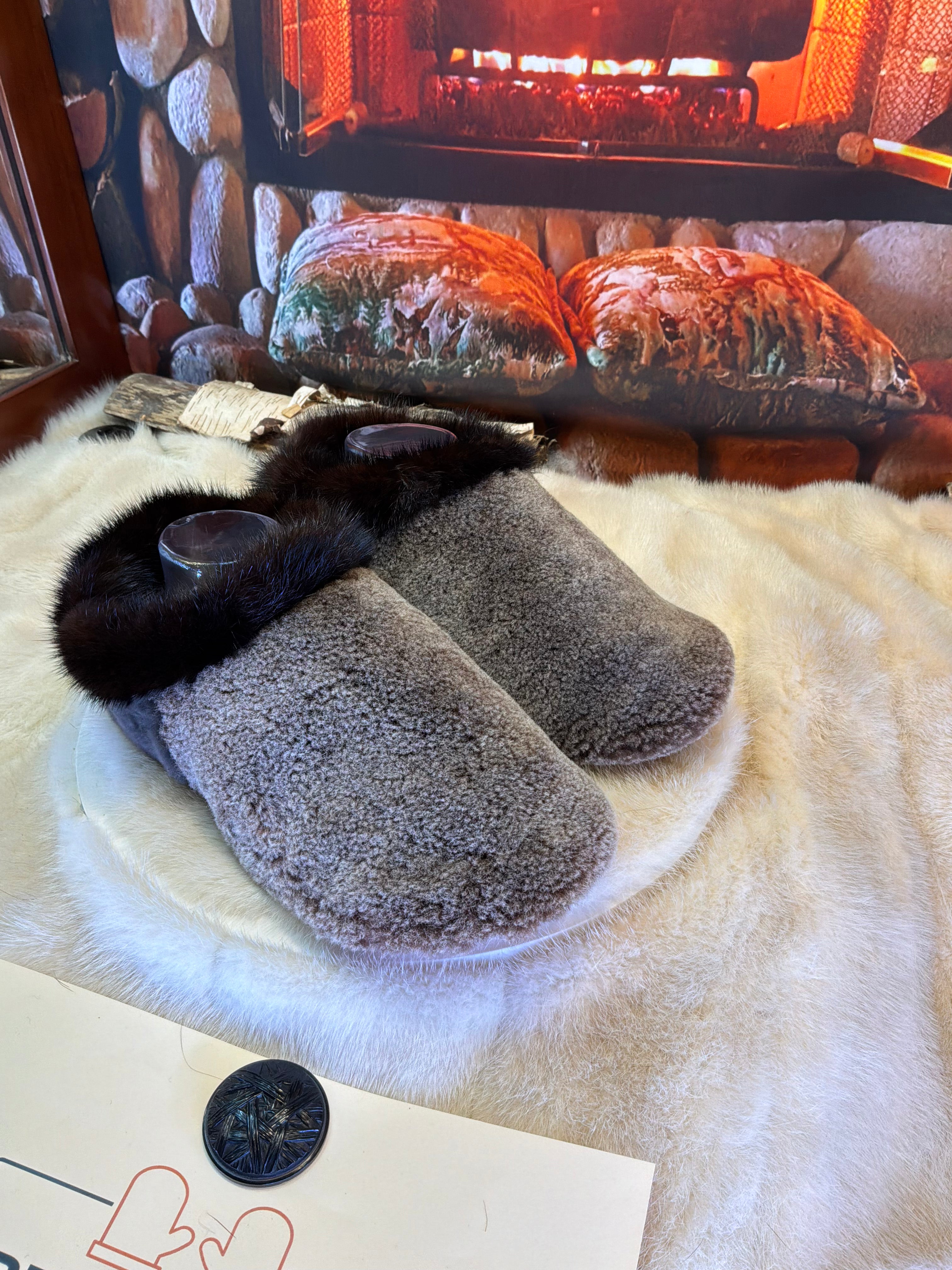 Slipper Denise pointure 9 femme – Sherling italien & cuir recyclé, pièce unique faite à la main au Québec