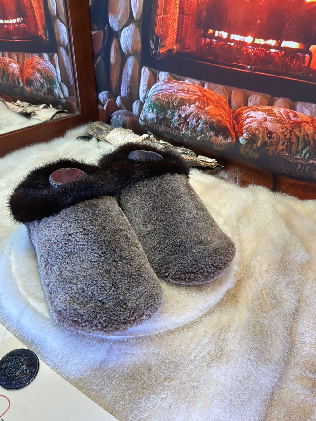 Slipper Denise pointure 9 femme – Sherling italien & cuir recyclé, pièce unique faite à la main au Québec