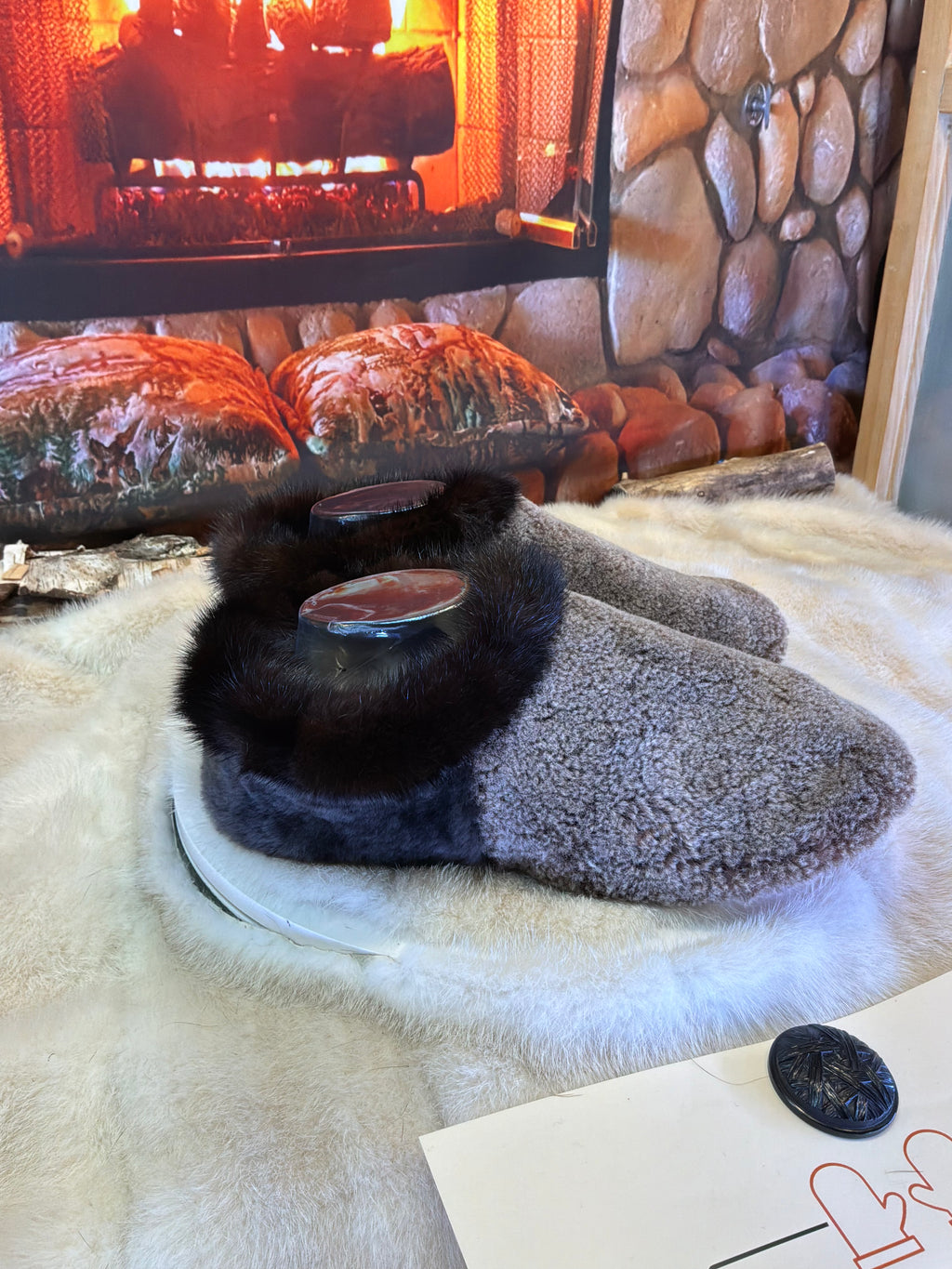 Slipper Denise pointure 9 femme – Sherling italien & cuir recyclé, pièce unique faite à la main au Québec