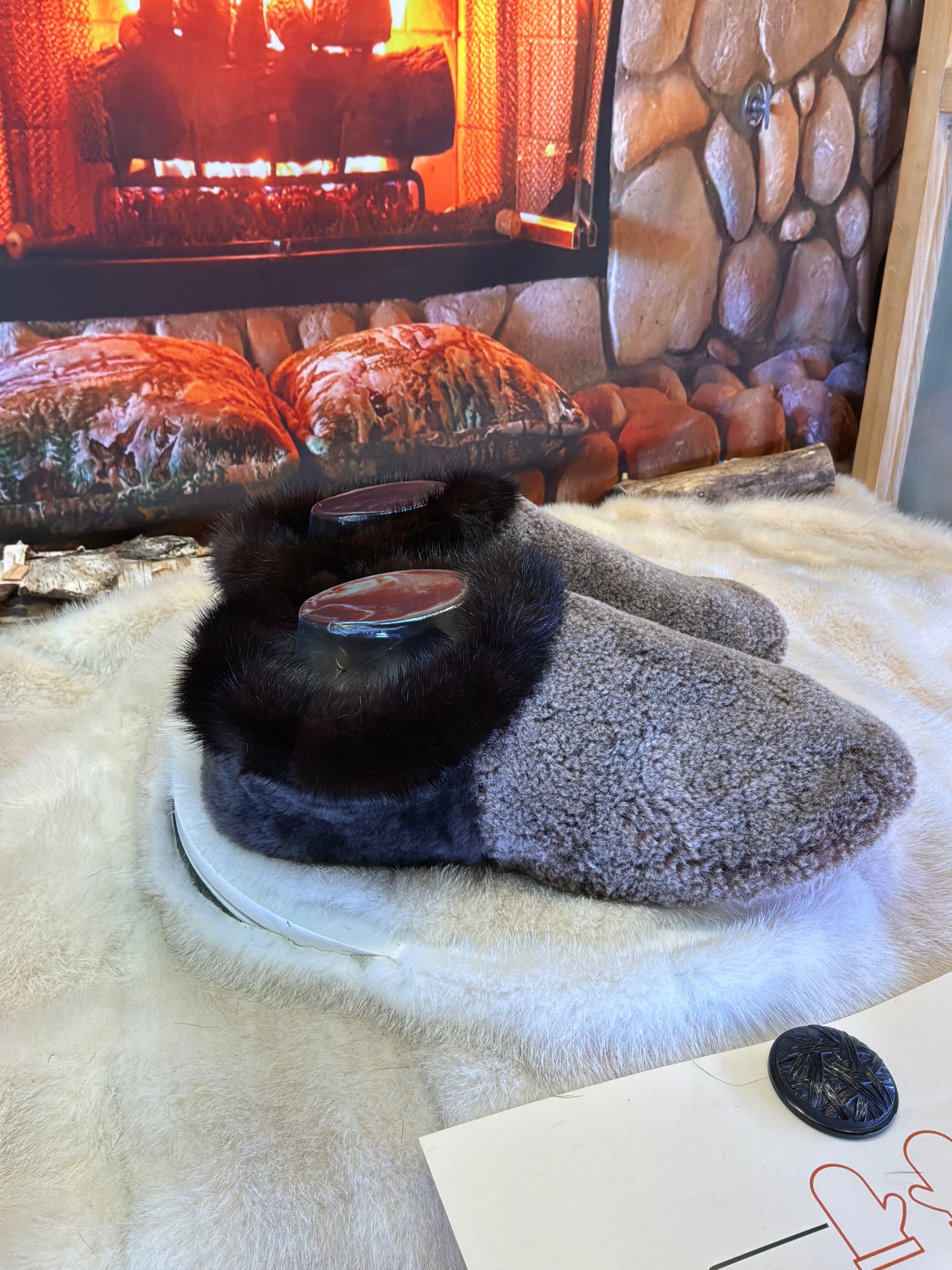 Slipper Denise pointure 9 femme – Sherling italien & cuir recyclé, pièce unique faite à la main au Québec
