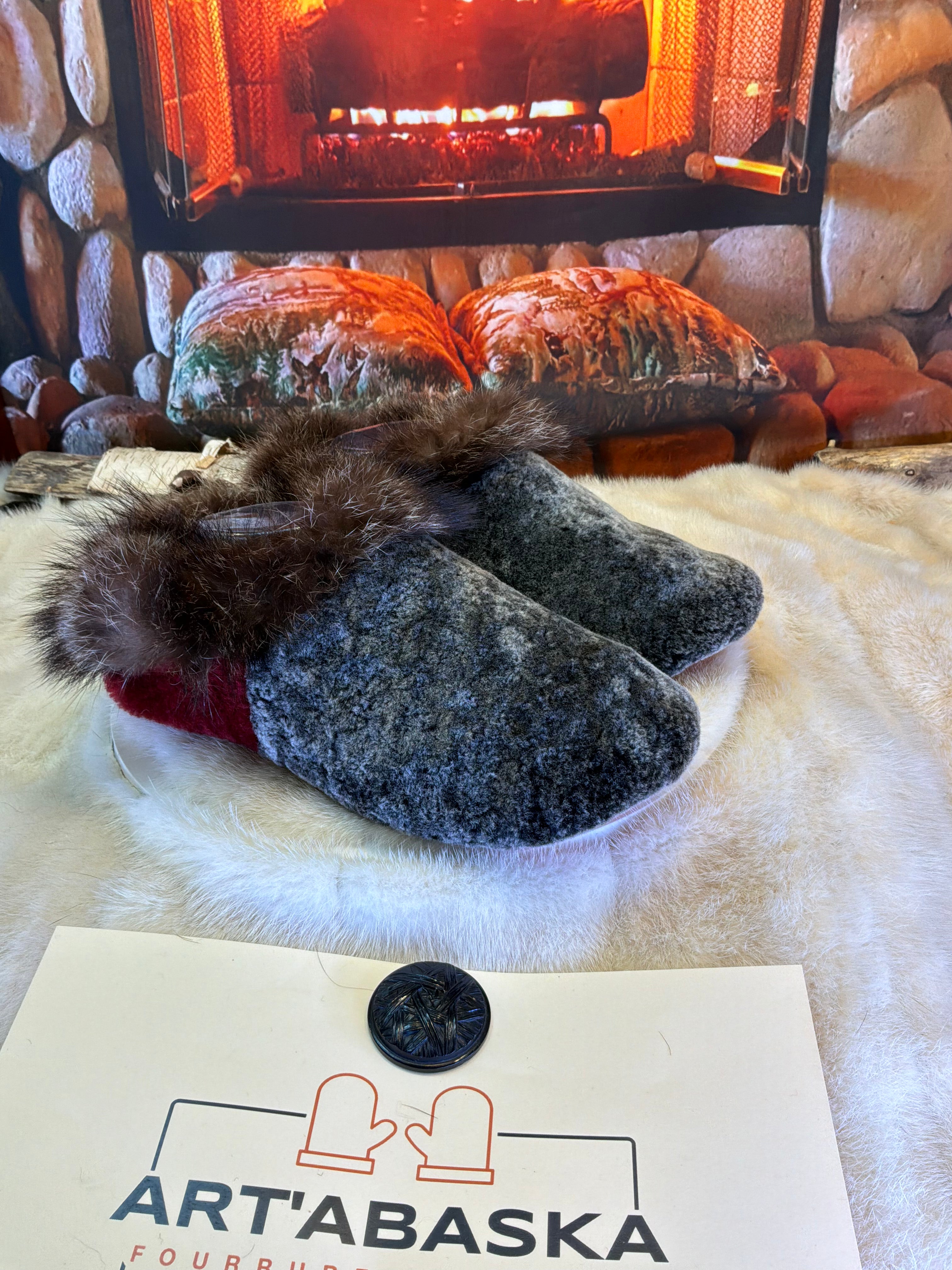 Slipper Gilberte pointure 9 femme – Sherling italien & cuir recyclé, pièce unique faite à la main au Québec