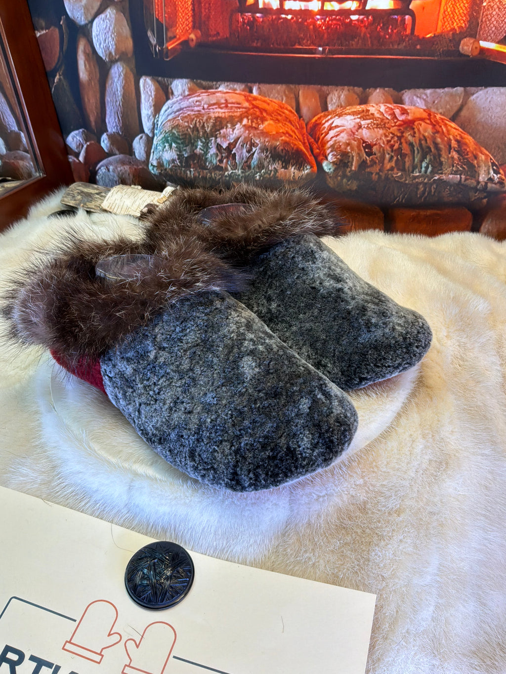 Slipper Gilberte pointure 9 femme – Sherling italien & cuir recyclé, pièce unique faite à la main au Québec