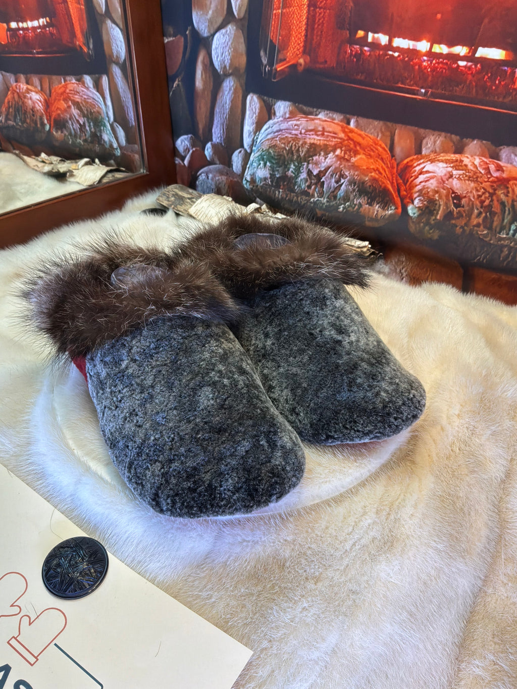 Slipper Gilberte pointure 9 femme – Sherling italien & cuir recyclé, pièce unique faite à la main au Québec