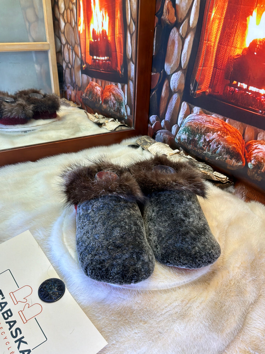 Slipper Gilberte pointure 9 femme – Sherling italien & cuir recyclé, pièce unique faite à la main au Québec